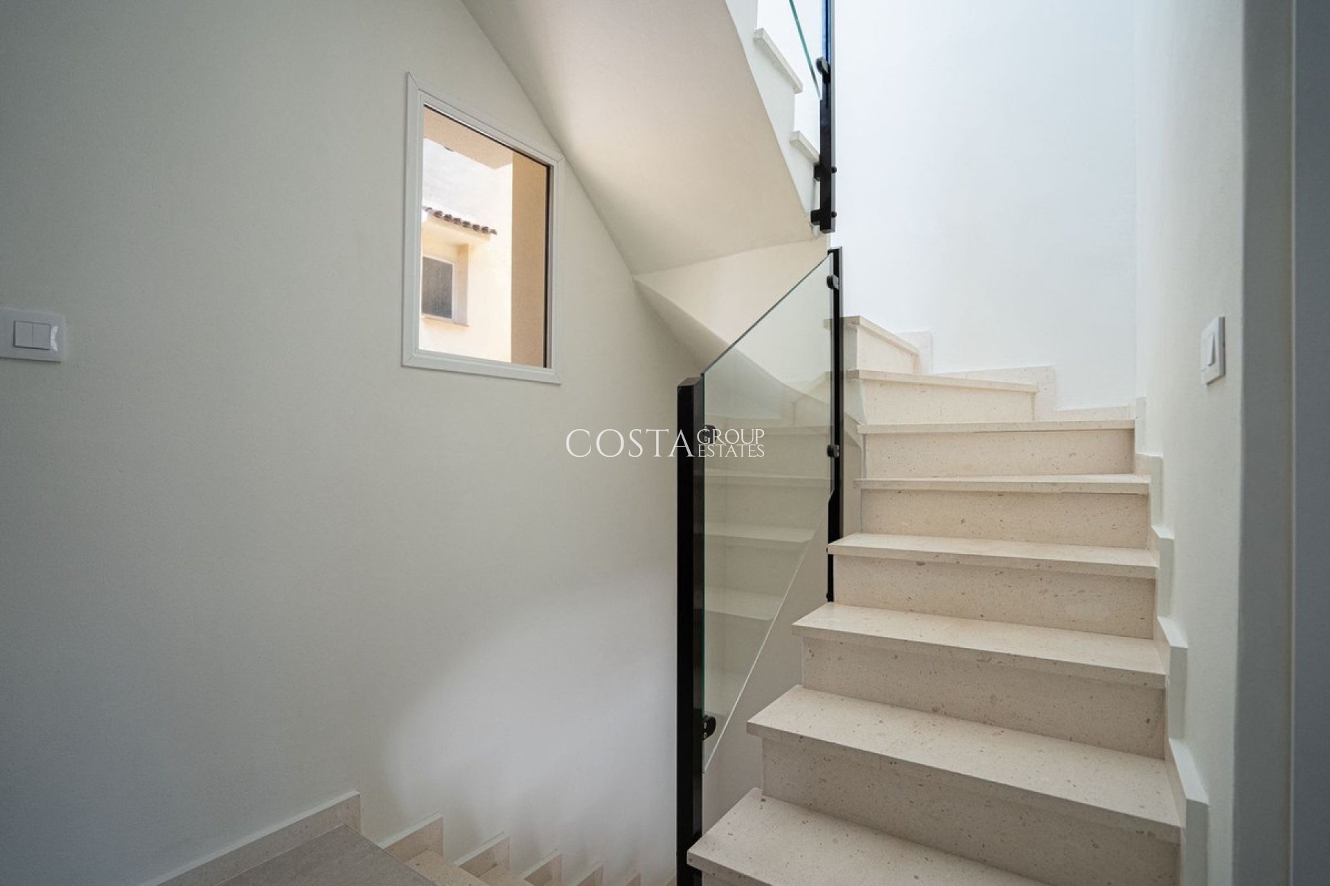 Resale - Villa -
Orihuela Costa - Playa Flamenca