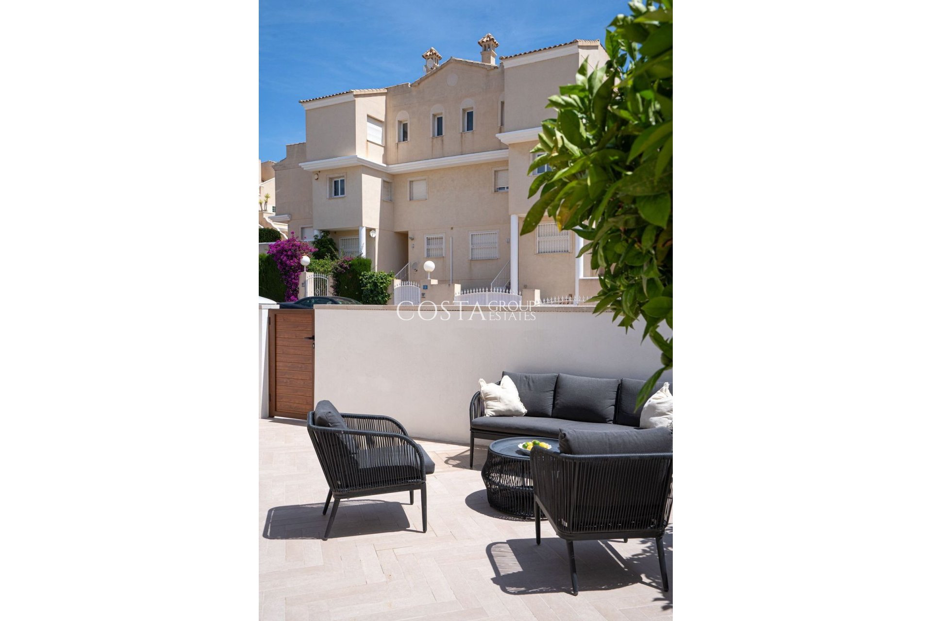 Resale - Villa -
Orihuela Costa - Playa Flamenca