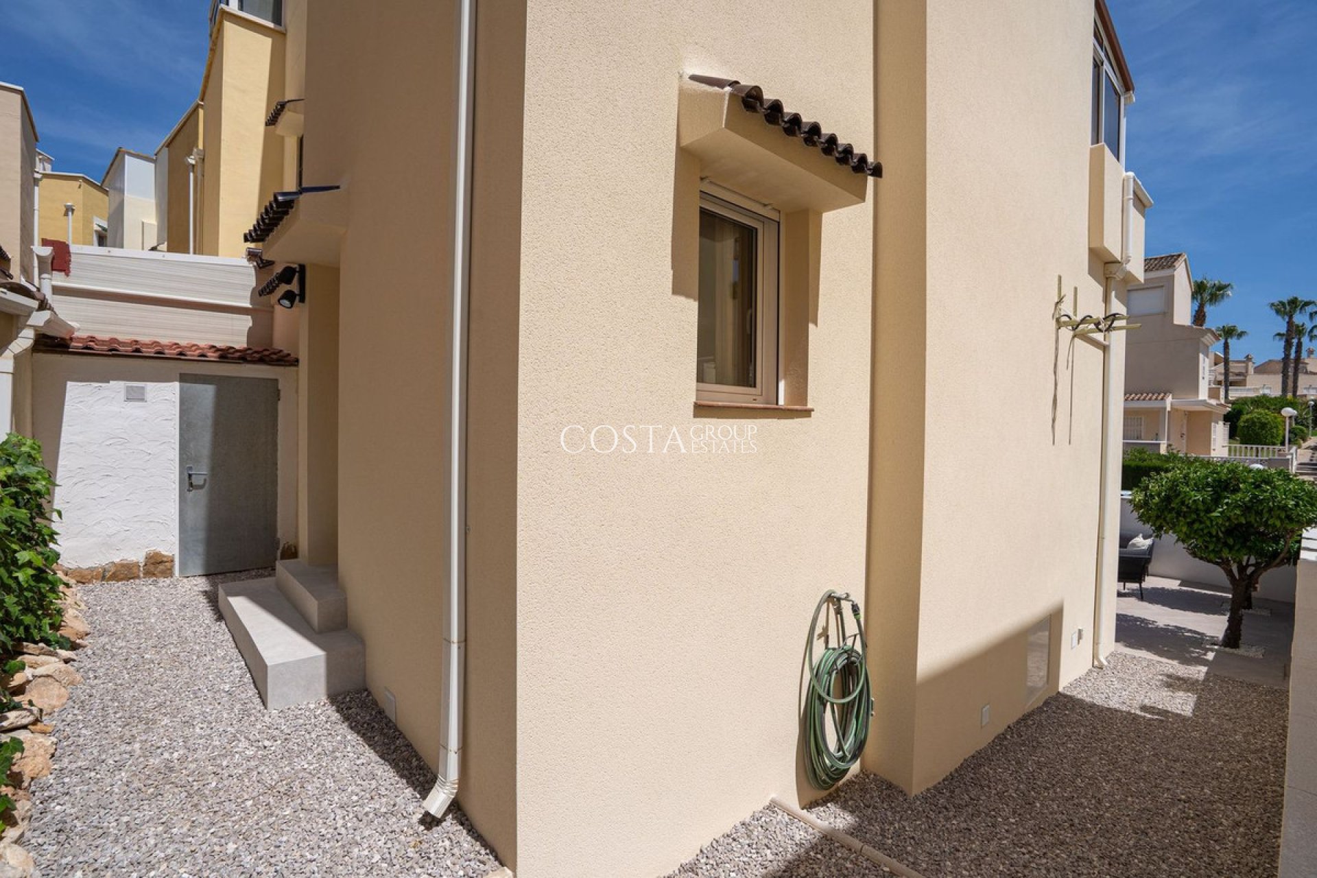 Resale - Villa -
Orihuela Costa - Playa Flamenca