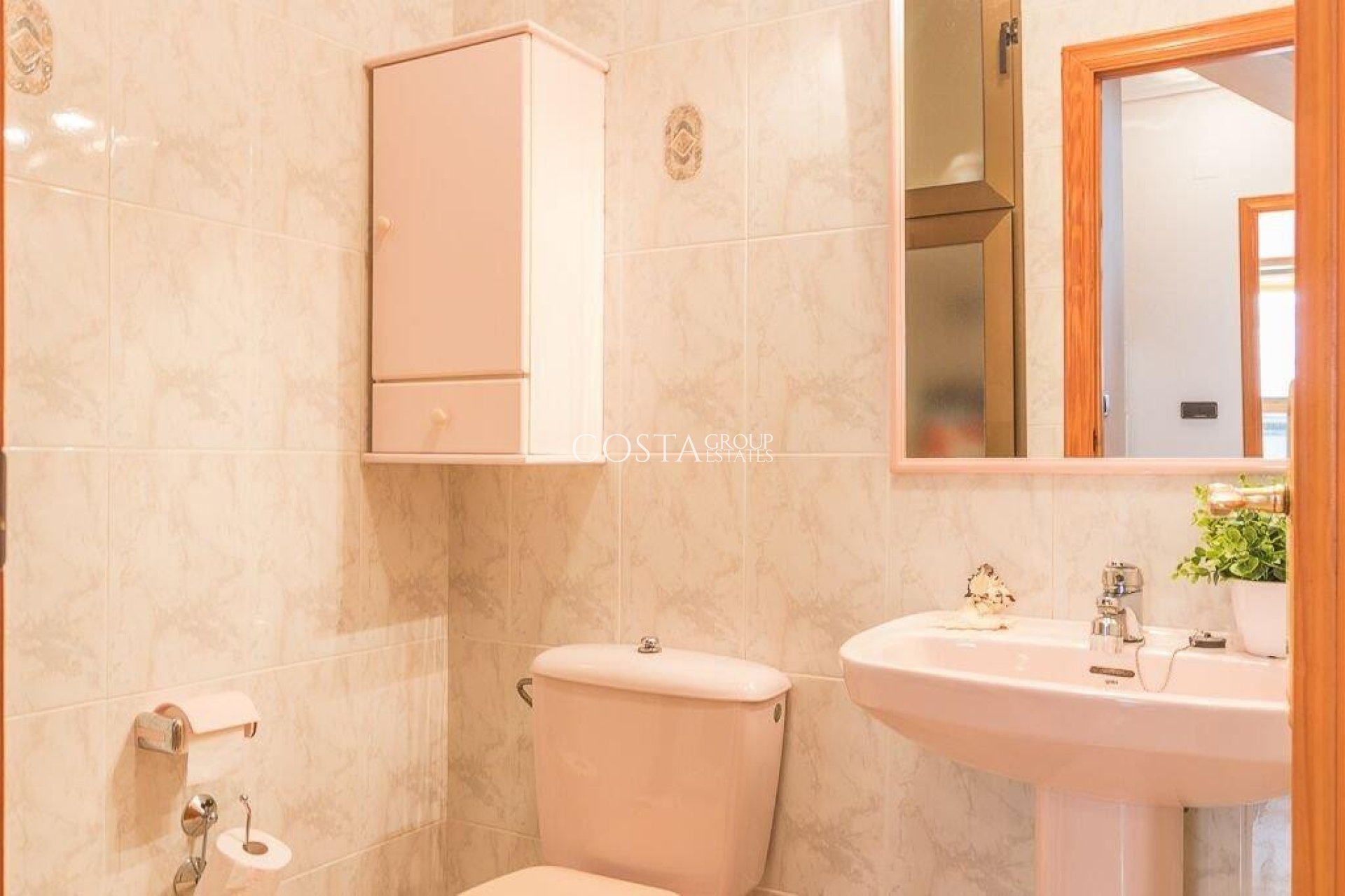 Resale - Villa -
Orihuela Costa - Playa Flamenca