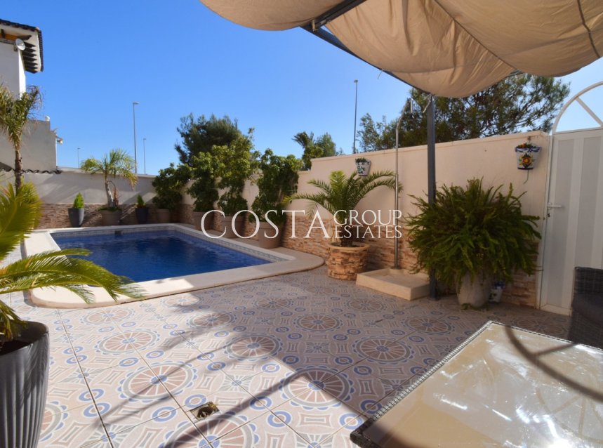 Resale - Villa -
Orihuela Costa - Playa Flamenca