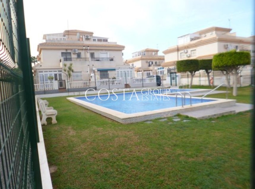 Resale - Villa -
Orihuela Costa - Playa Flamenca