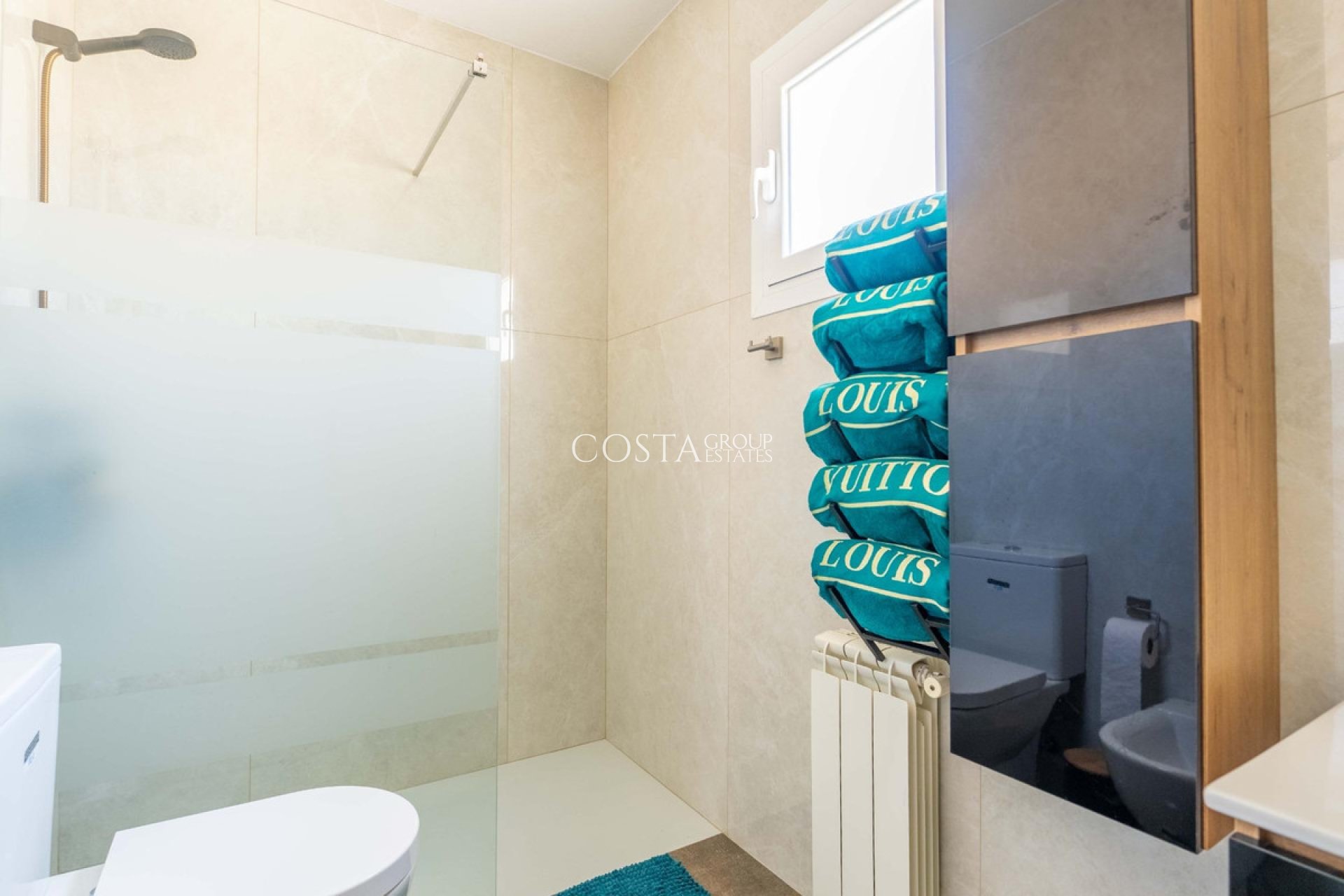 Resale - Villa -
Orihuela Costa - Punta Prima