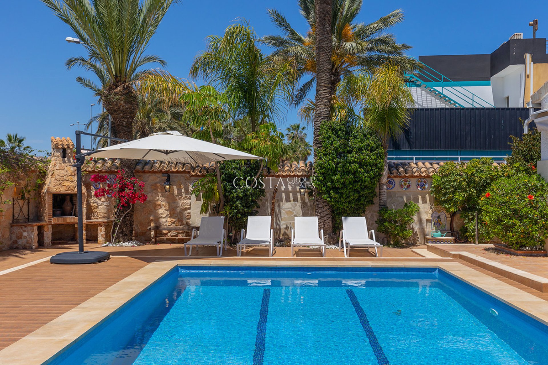 Resale - Villa -
Orihuela Costa - Punta Prima