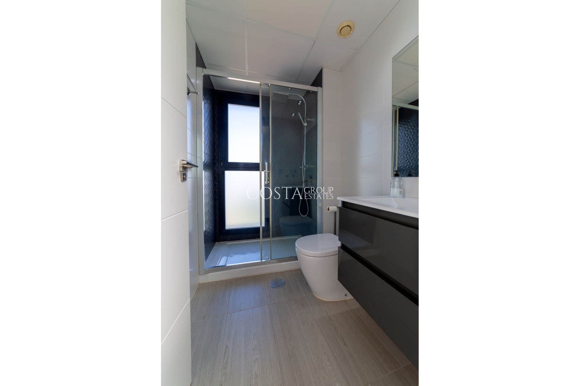 Resale - Villa -
Orihuela Costa - Punta Prima