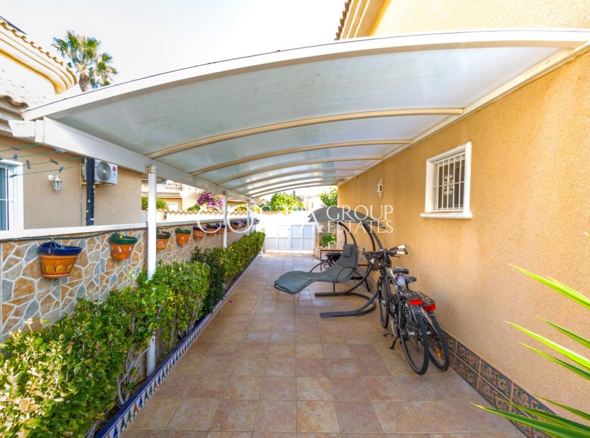 Resale - Villa -
Orihuela Costa - Punta Prima