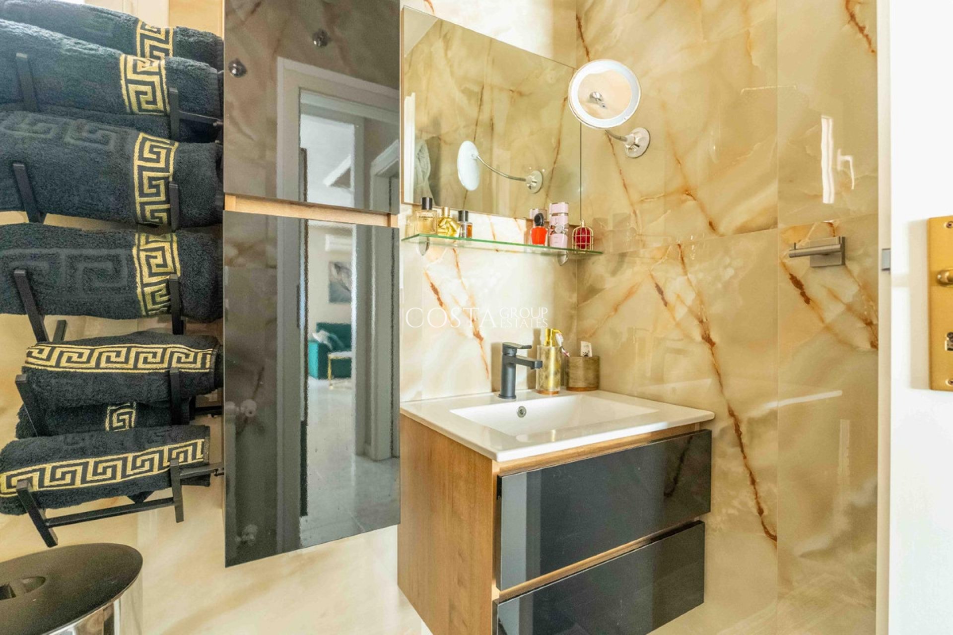 Resale - Villa -
Orihuela Costa - Punta Prima