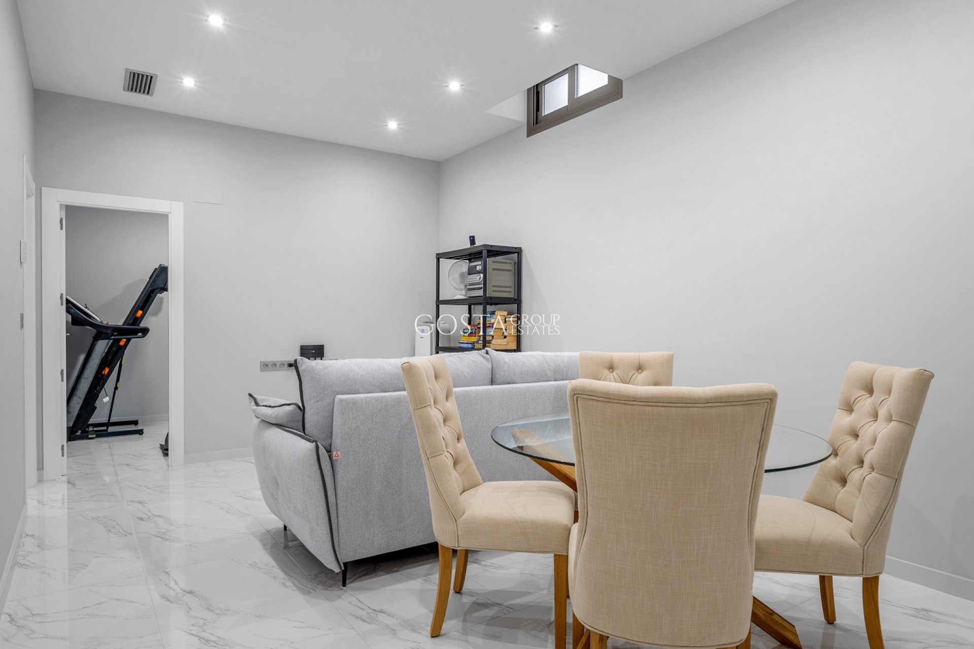 Resale - Villa -
Orihuela Costa - Villamartín