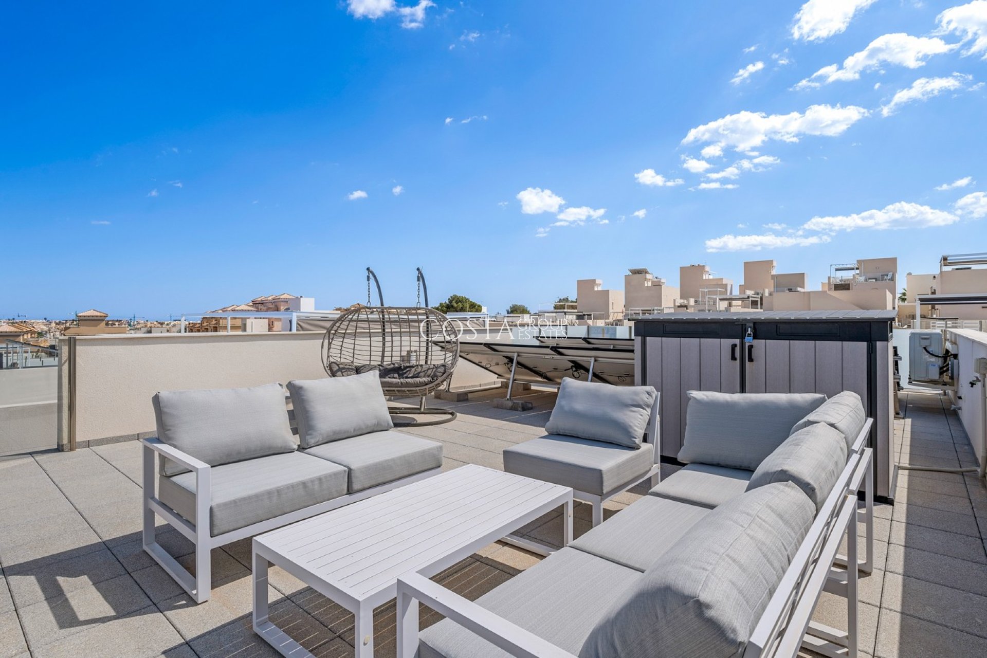 Resale - Villa -
Orihuela Costa - Villamartín