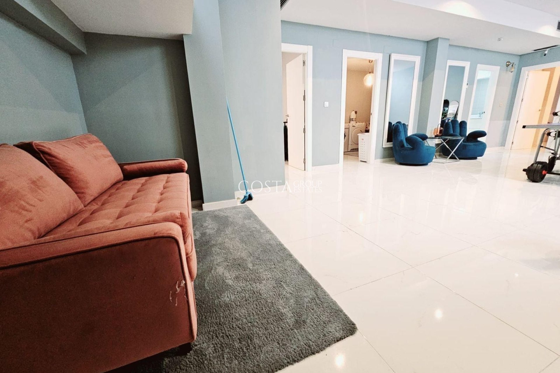 Resale - Villa -
Orihuela Costa - Villamartín