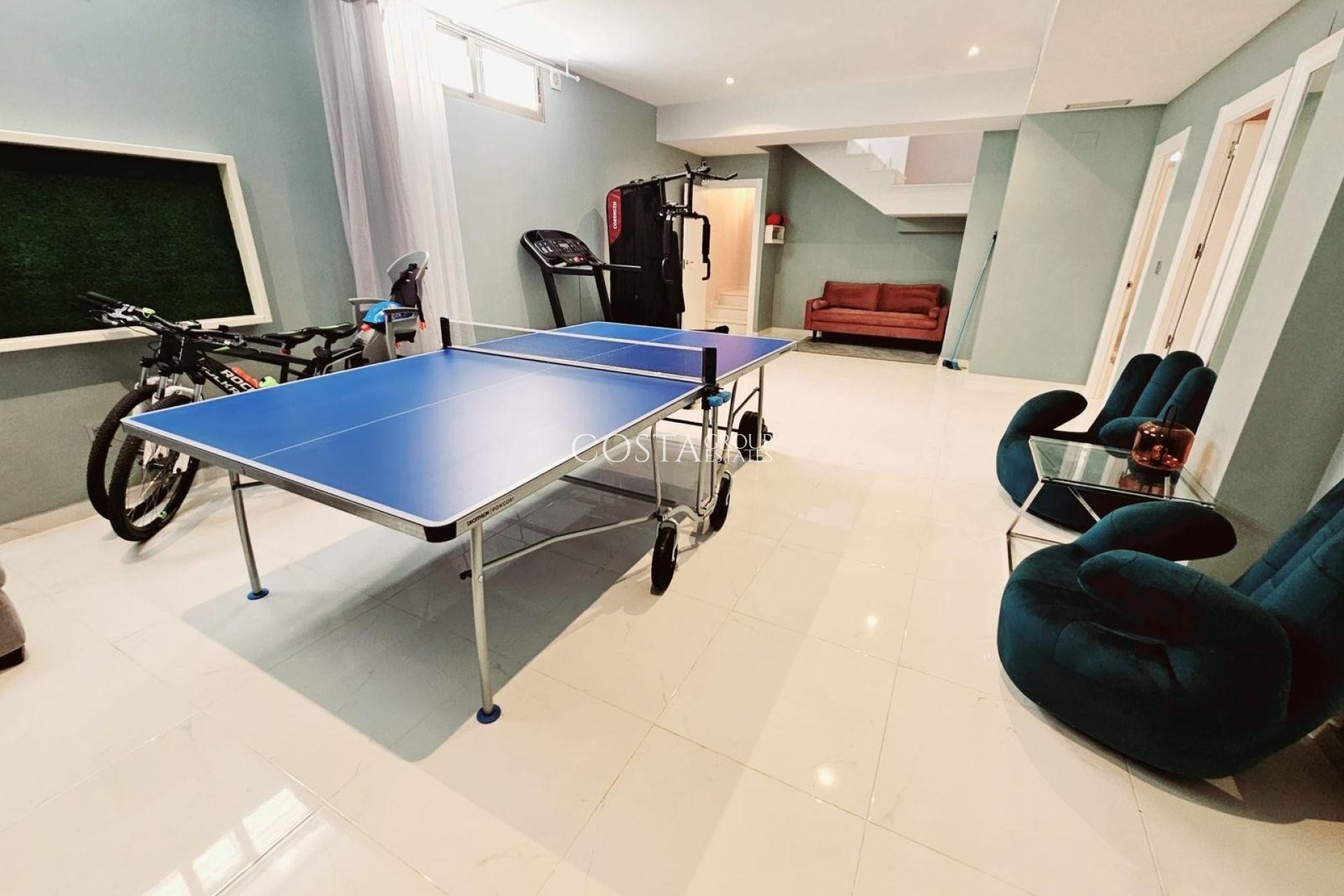 Resale - Villa -
Orihuela Costa - Villamartín