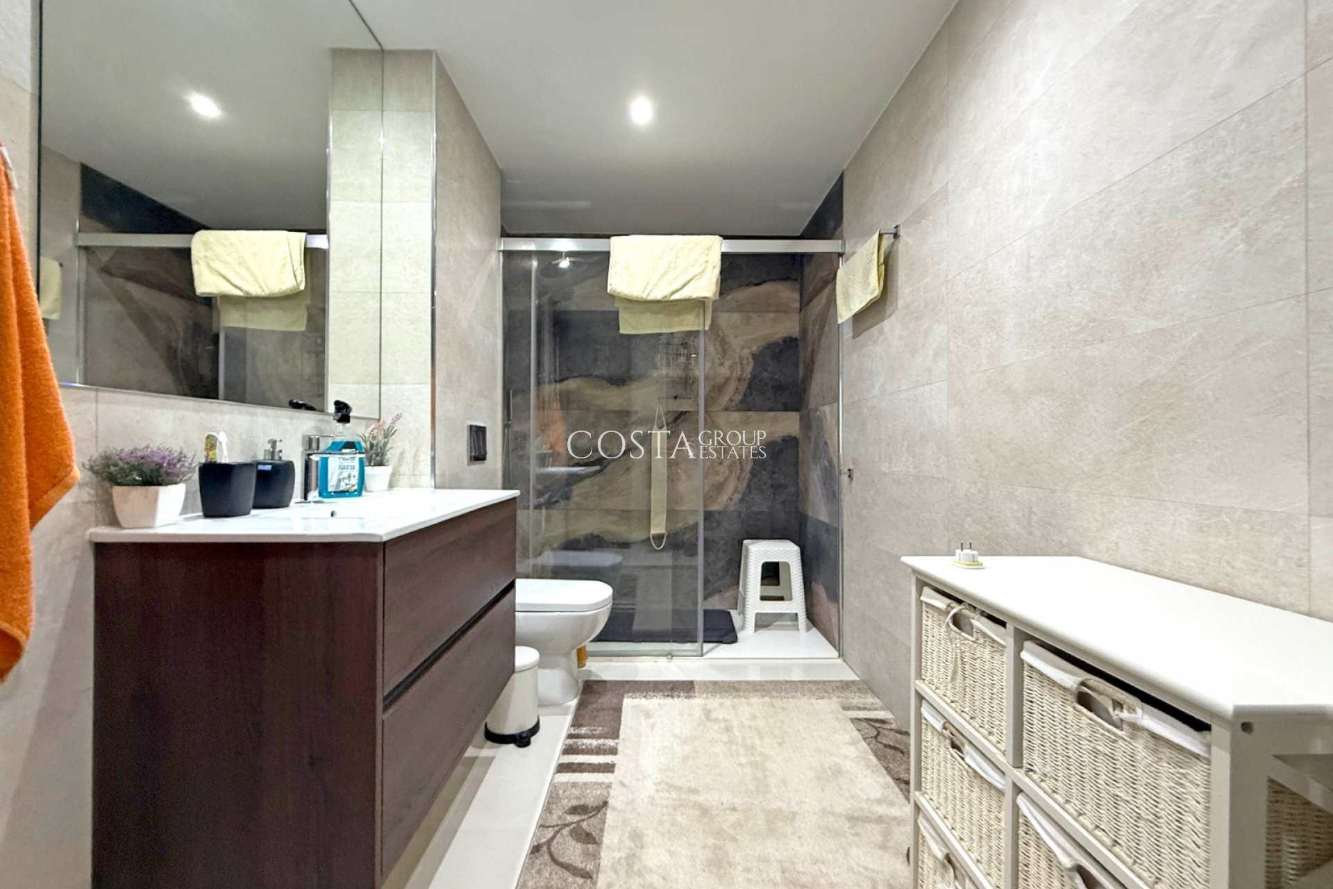 Resale - Villa -
Orihuela Costa - Villamartín