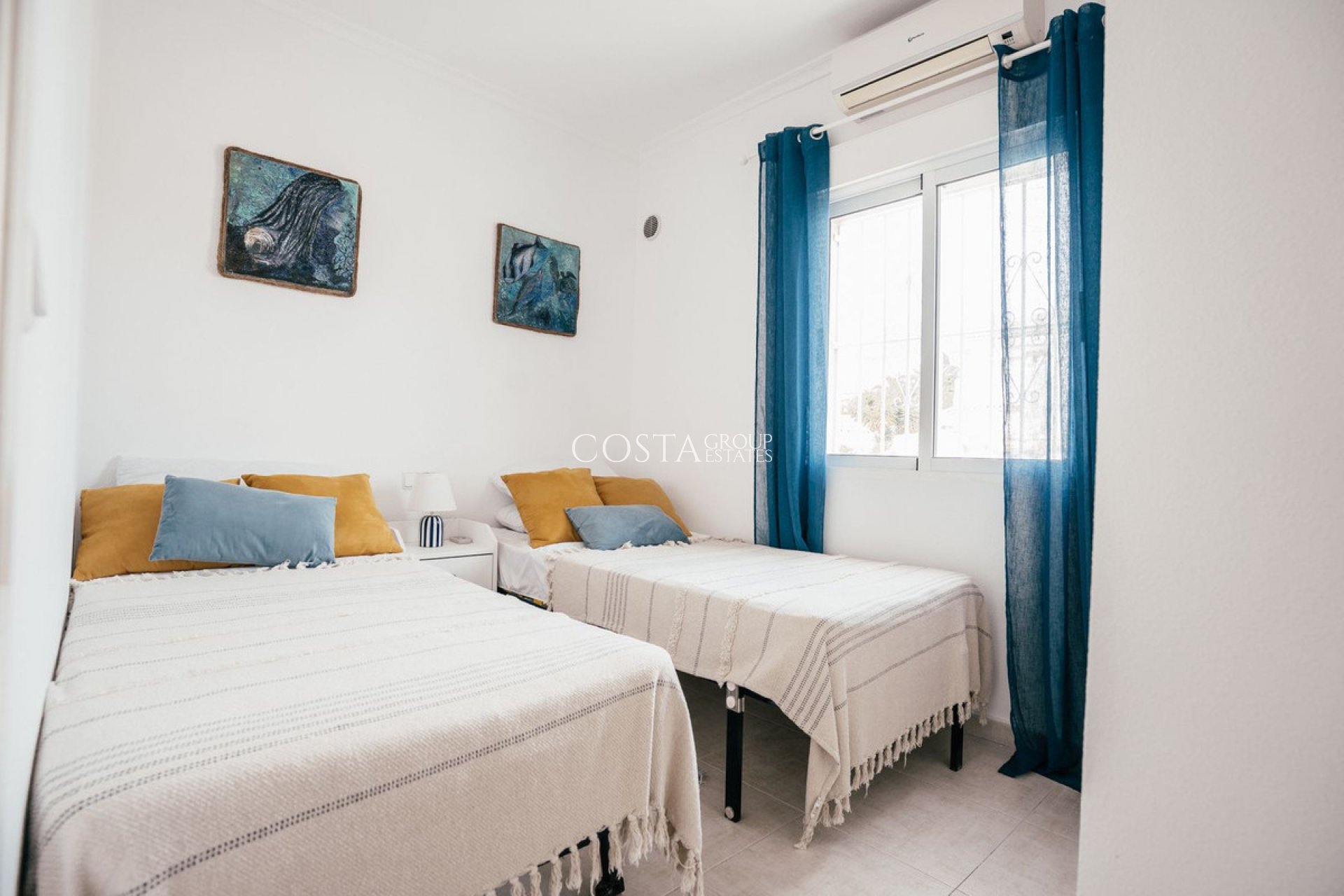 Resale - Villa -
Orihuela Costa - Villamartin