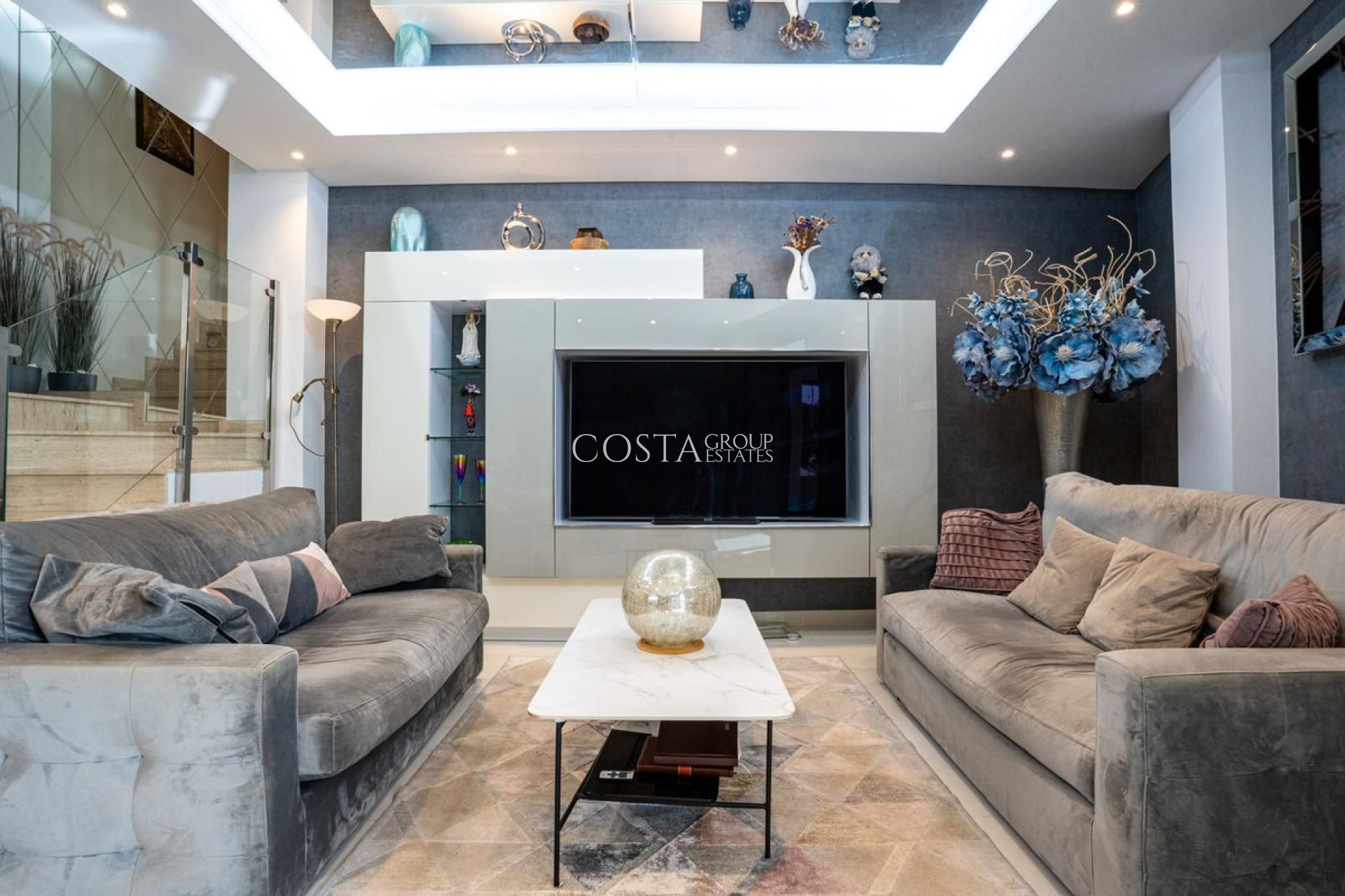 Resale - Villa -
Orihuela Costa - Villamartin