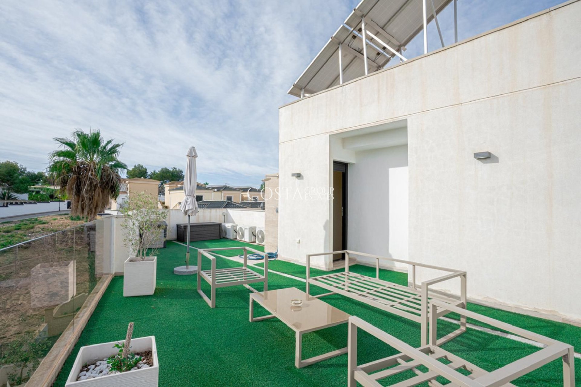 Resale - Villa -
Orihuela Costa - Villamartin