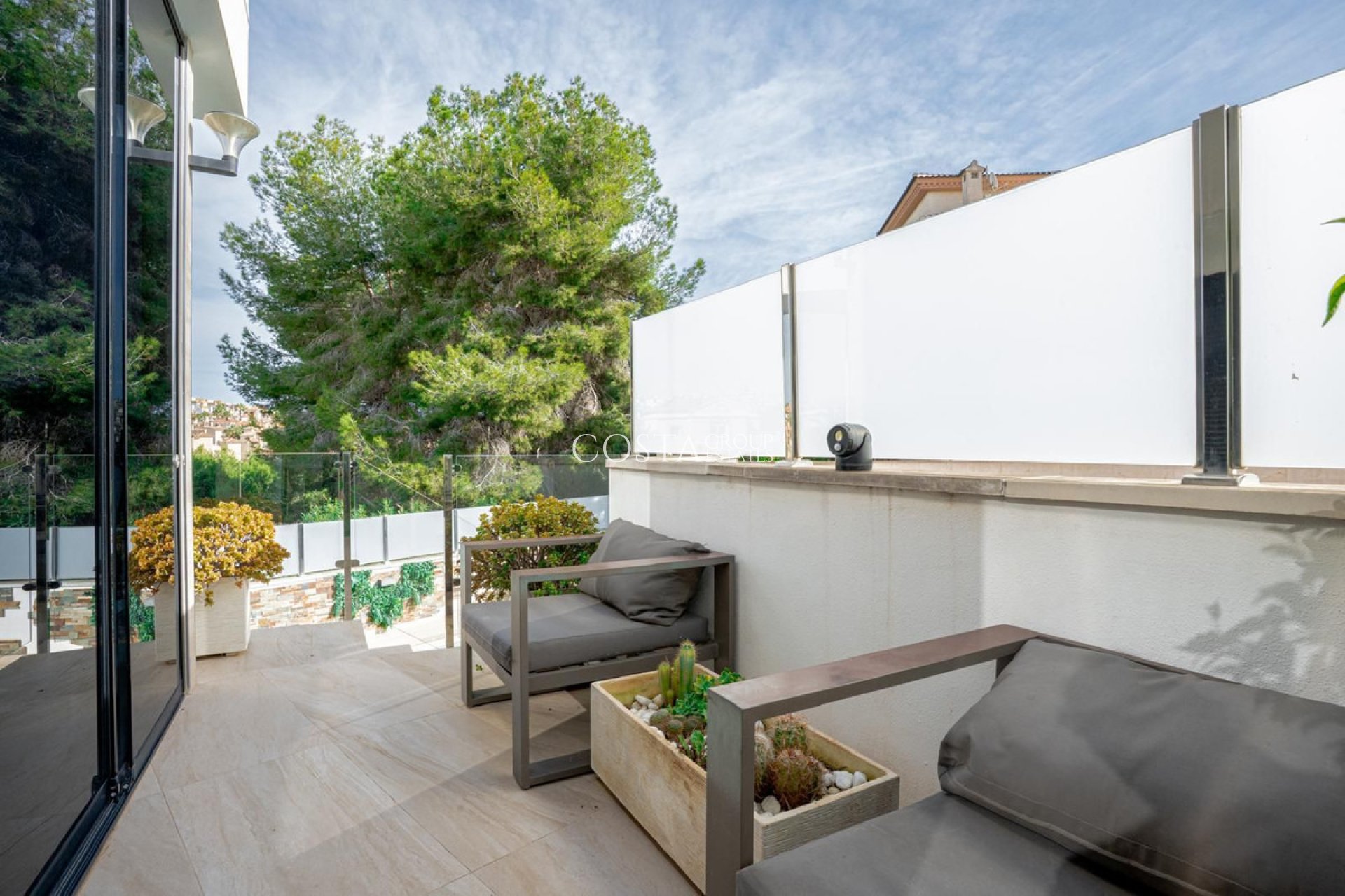 Resale - Villa -
Orihuela Costa - Villamartin