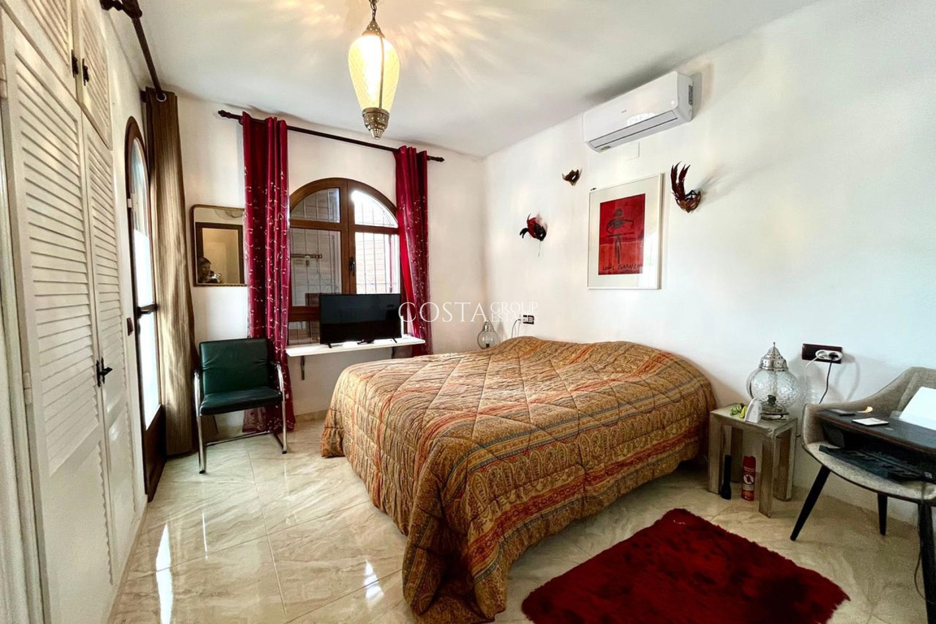 Resale - Villa -
Orihuela Costa - Villamartin