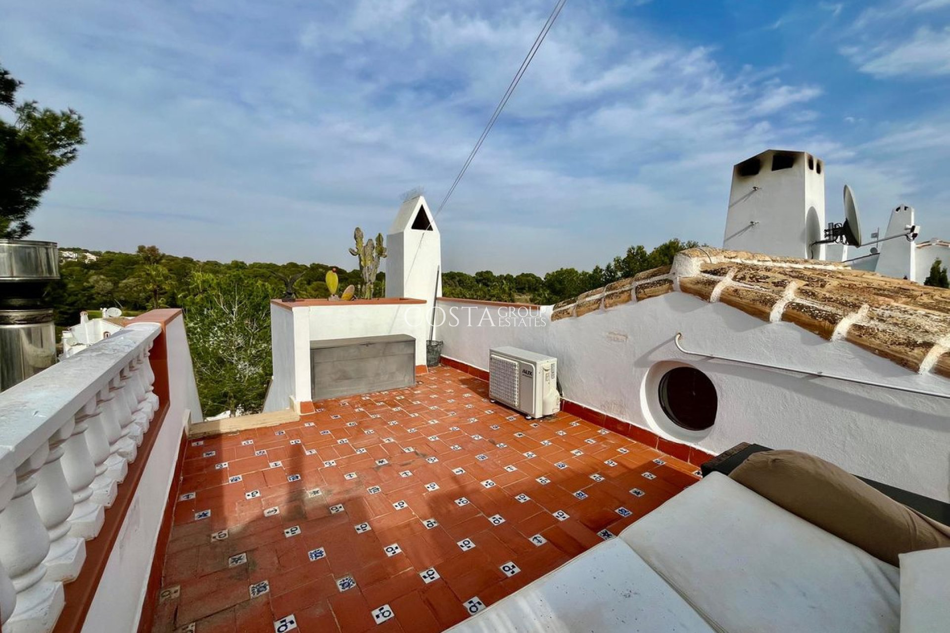 Resale - Villa -
Orihuela Costa - Villamartin