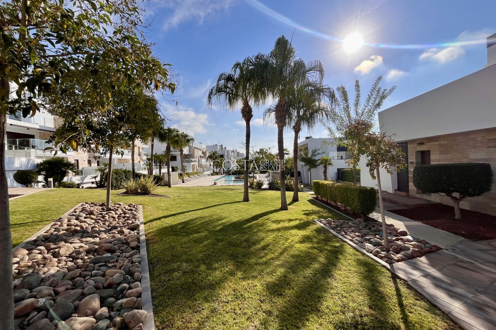 Resale - Villa -
Orihuela Costa - Villamartin