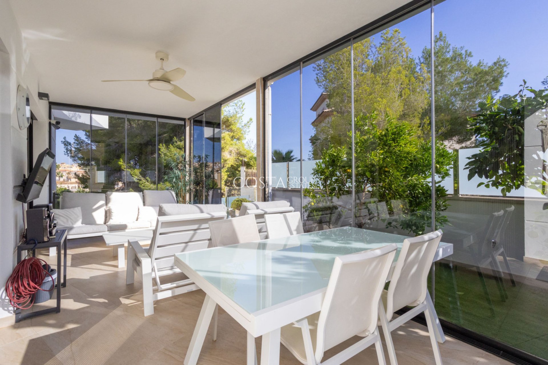 Resale - Villa -
Orihuela Costa - Villamartin