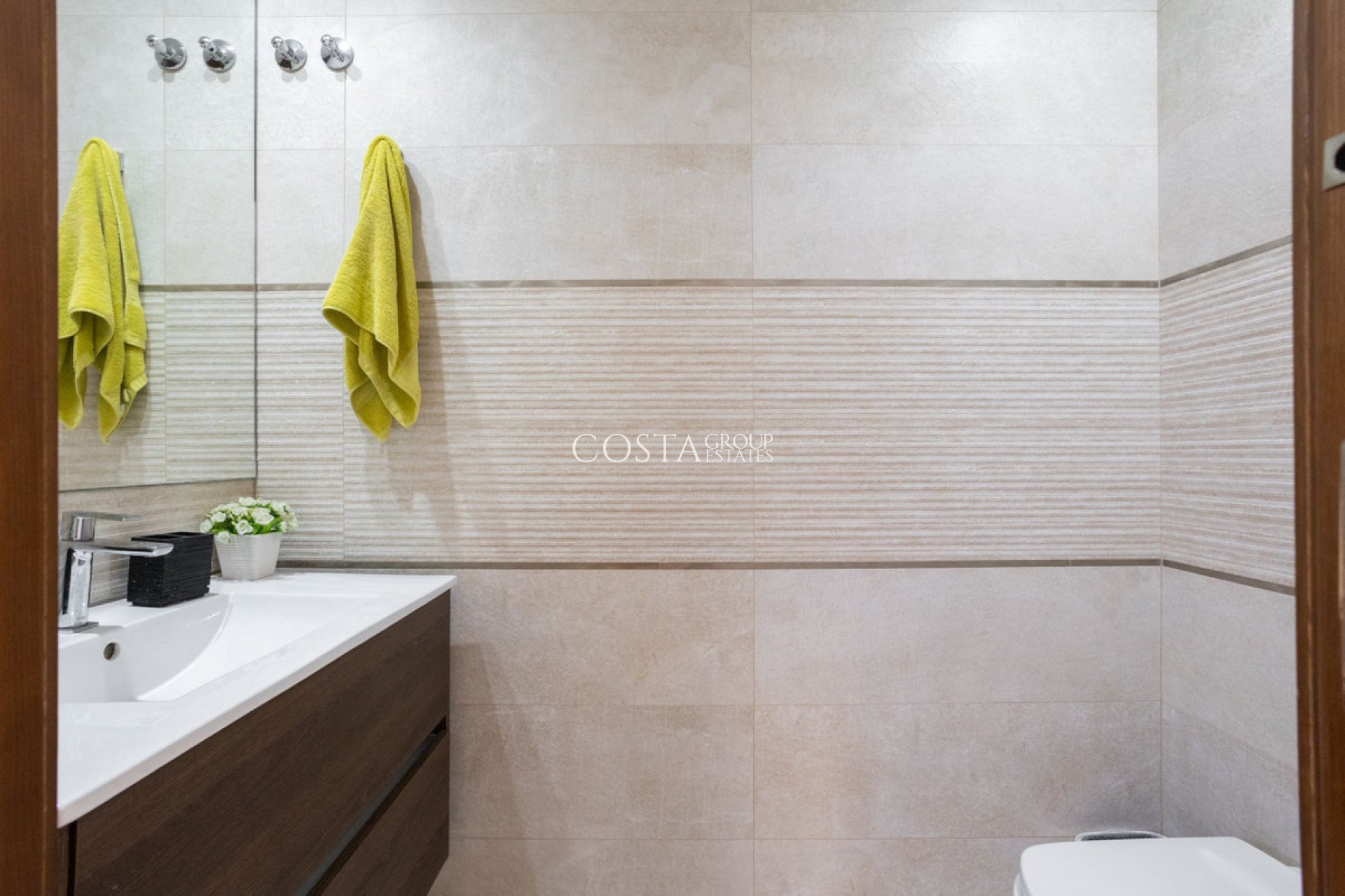 Resale - Villa -
Orihuela Costa - Villamartin