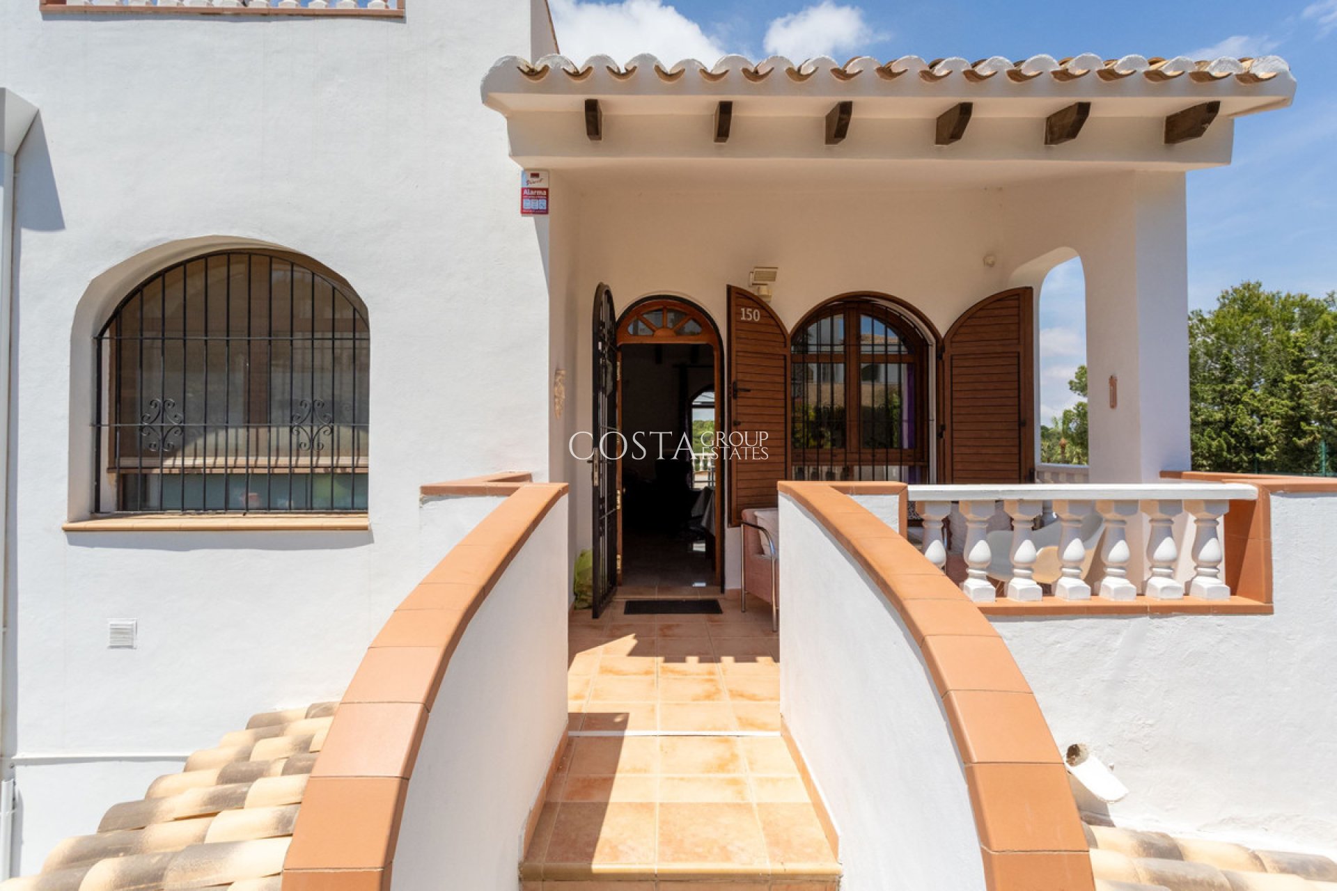 Resale - Villa -
Orihuela Costa - Villamartin