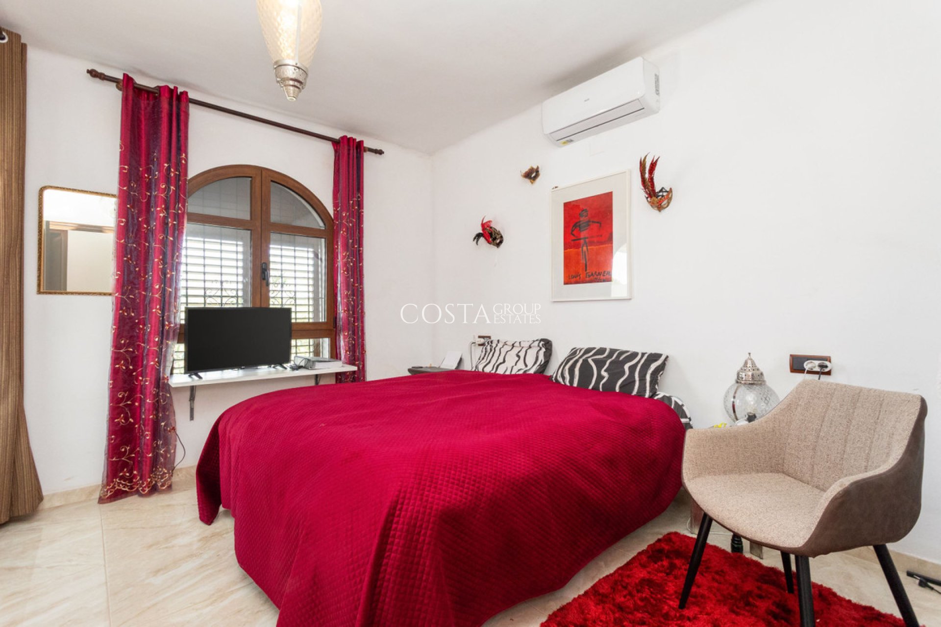 Resale - Villa -
Orihuela Costa - Villamartin