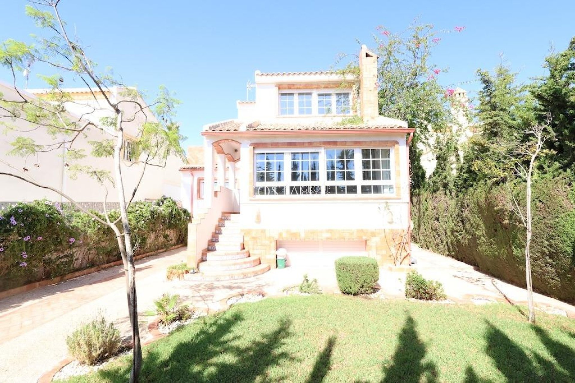 Resale - Villa -
Orihuela Costa - Villamartin