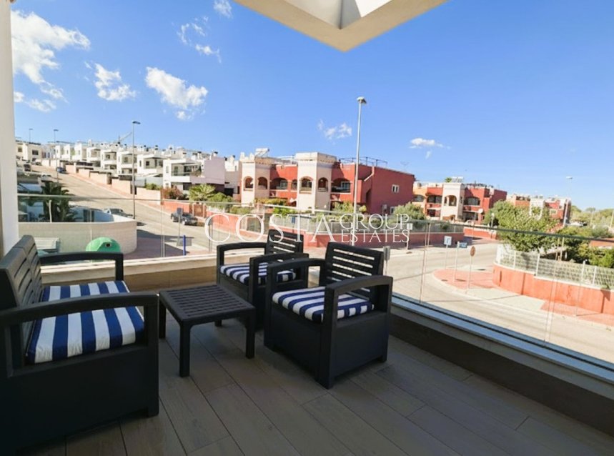 Resale - Villa -
Orihuela Costa - Villamartin