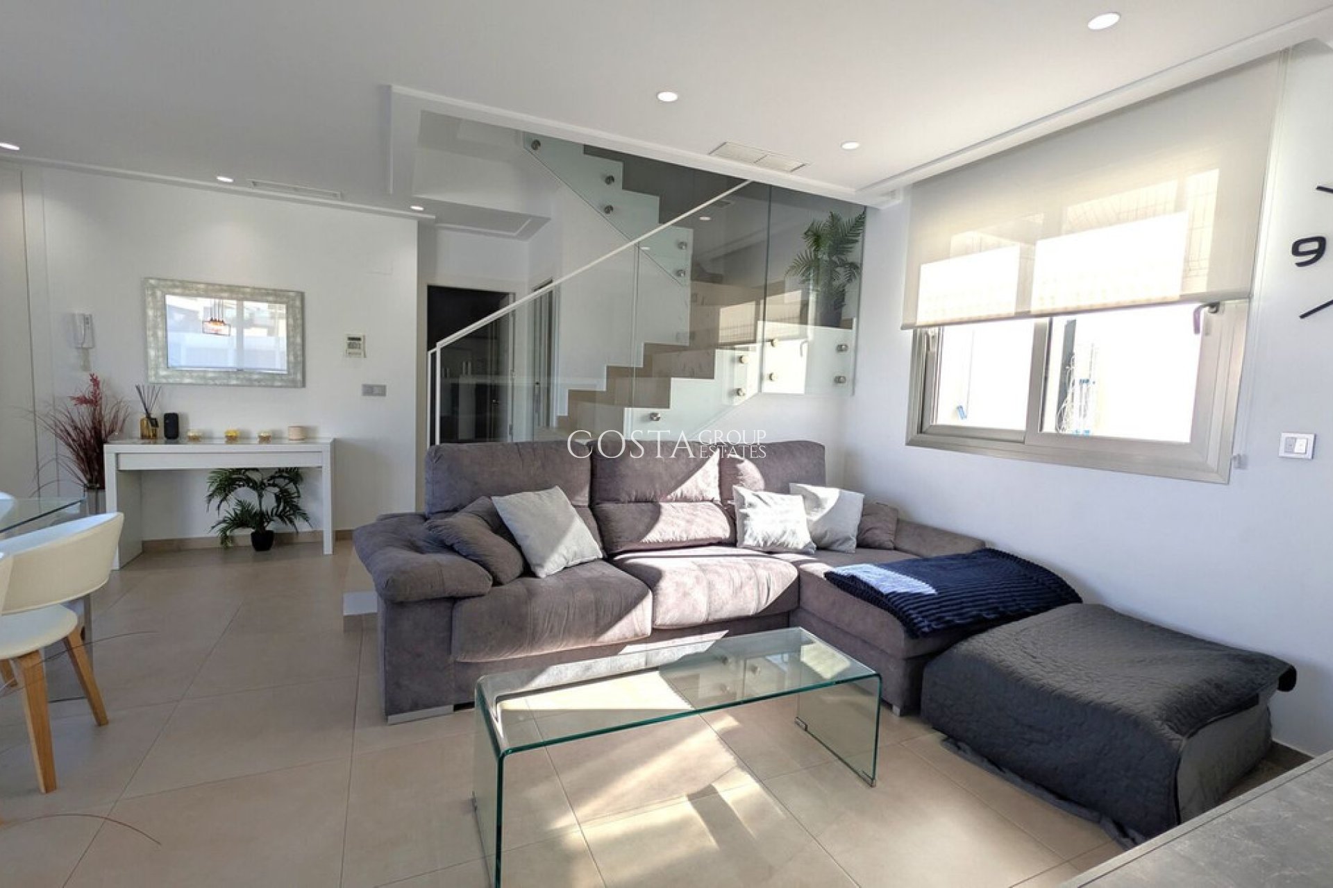 Resale - Villa -
Orihuela Costa - Villamartin