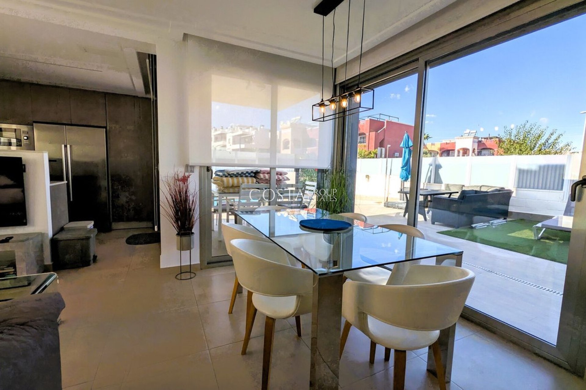 Resale - Villa -
Orihuela Costa - Villamartin