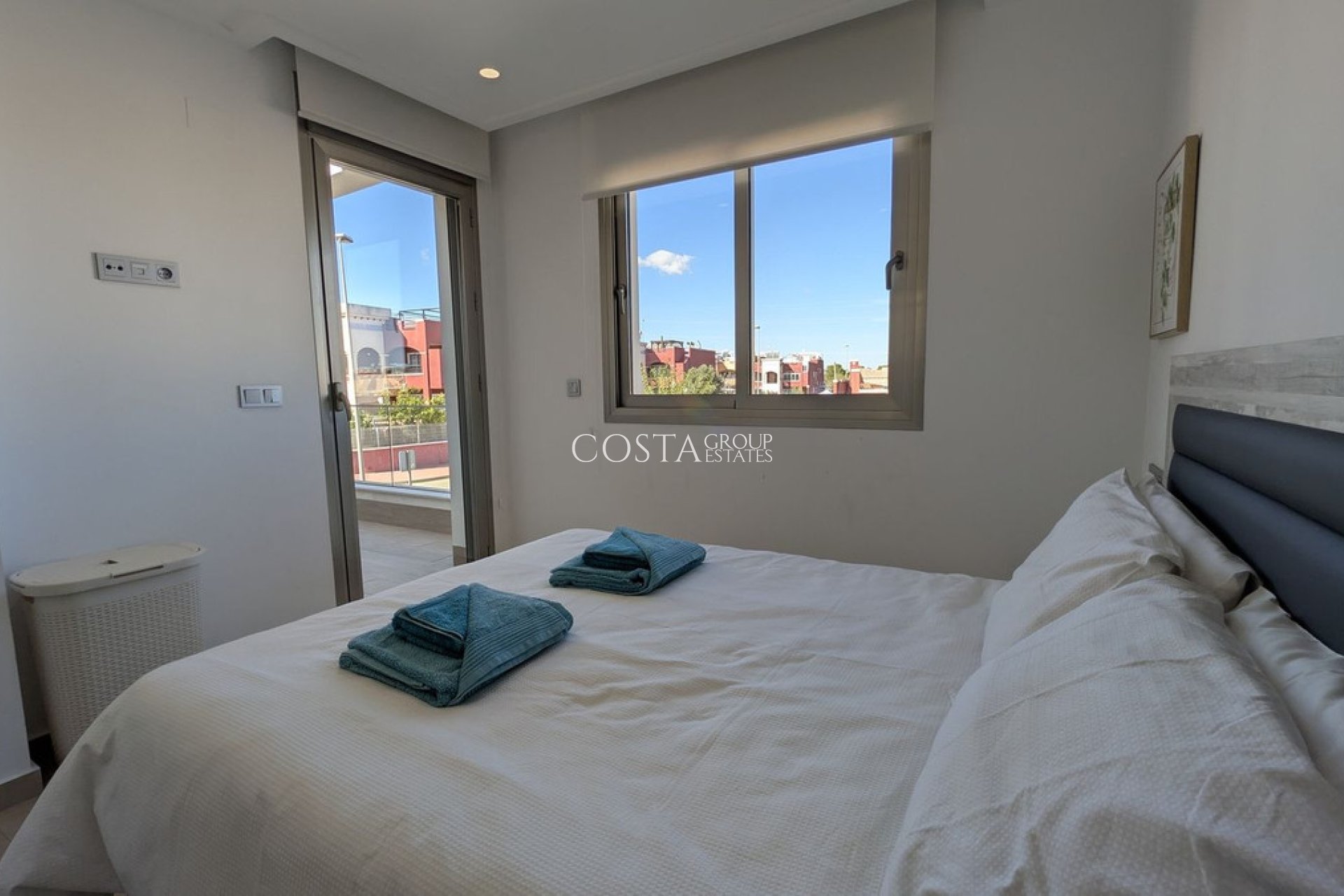 Resale - Villa -
Orihuela Costa - Villamartin