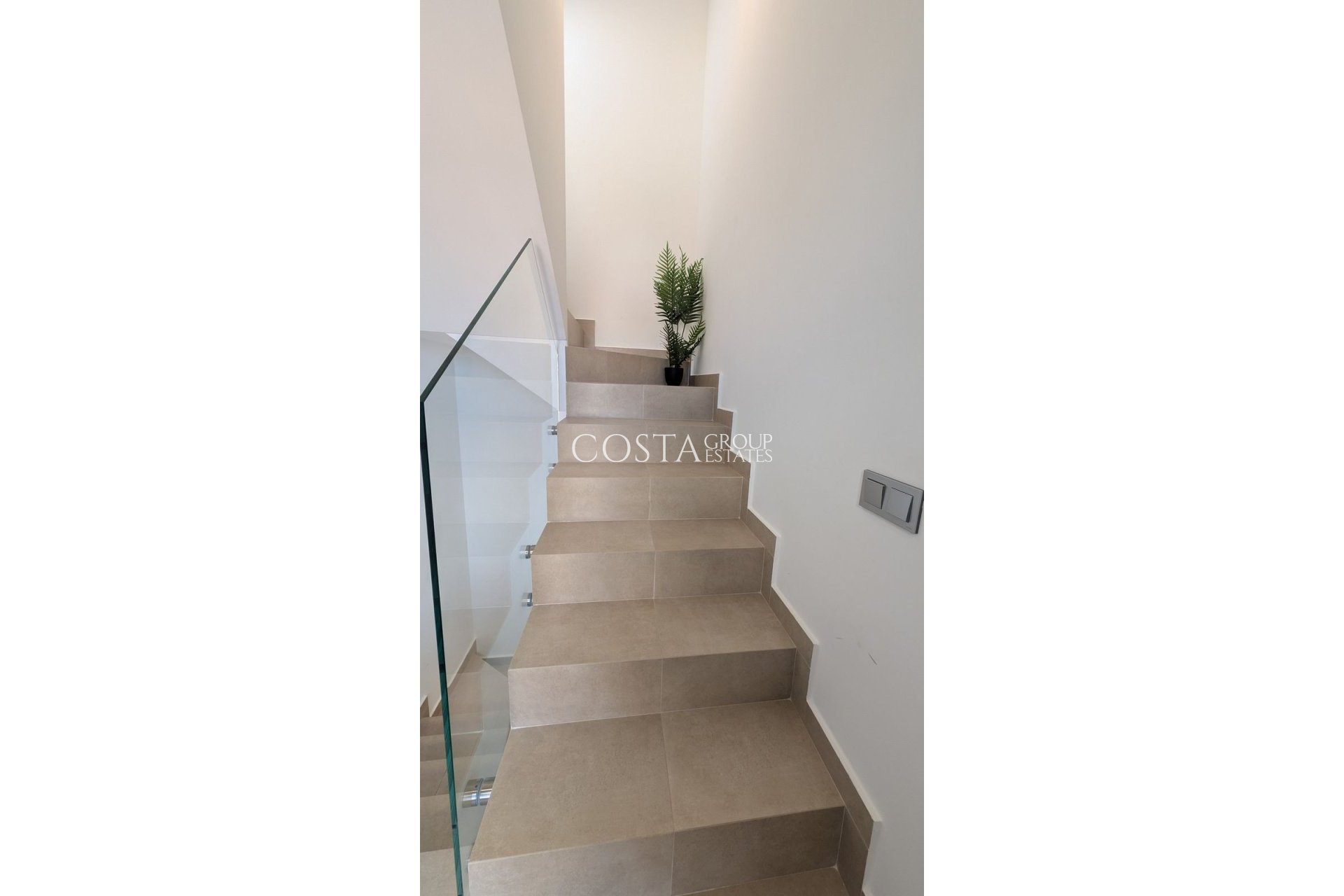 Resale - Villa -
Orihuela Costa - Villamartin