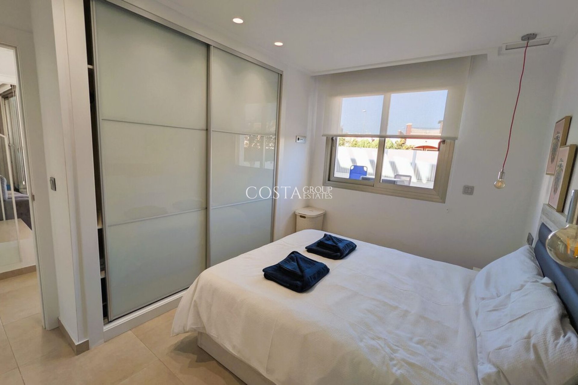 Resale - Villa -
Orihuela Costa - Villamartin