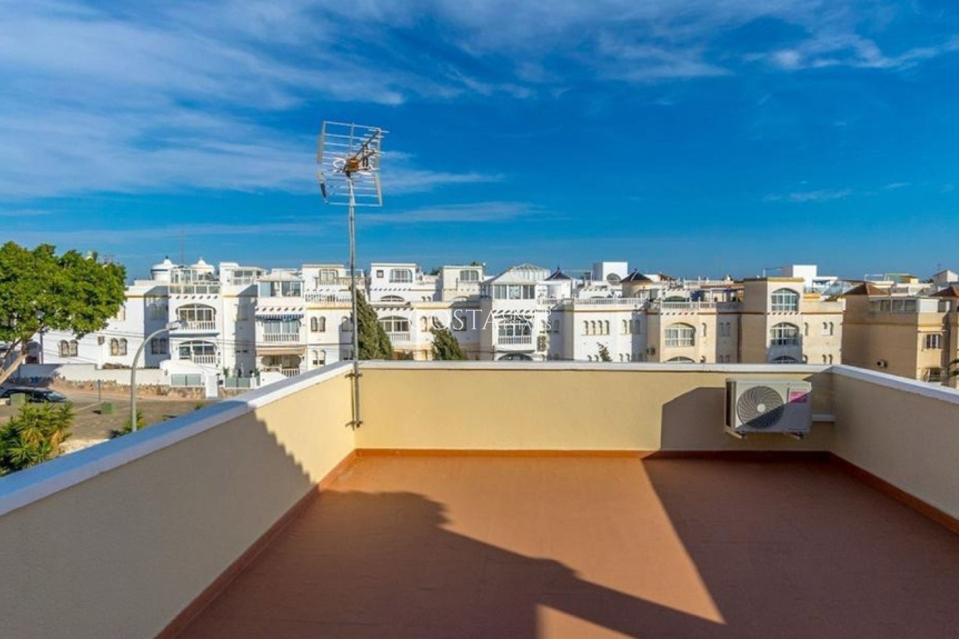 Resale - Villa -
Orihuela Costa - Villamartin