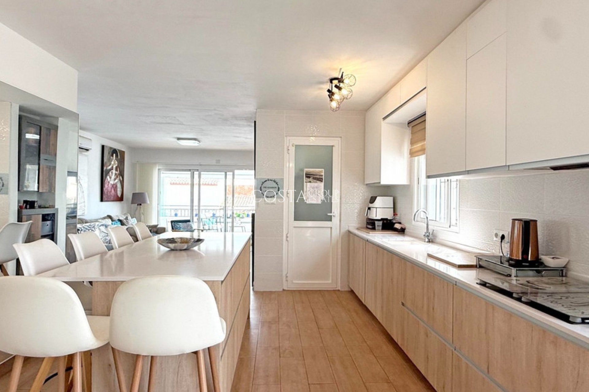 Resale - Villa -
Orihuela Costa - Villamartin