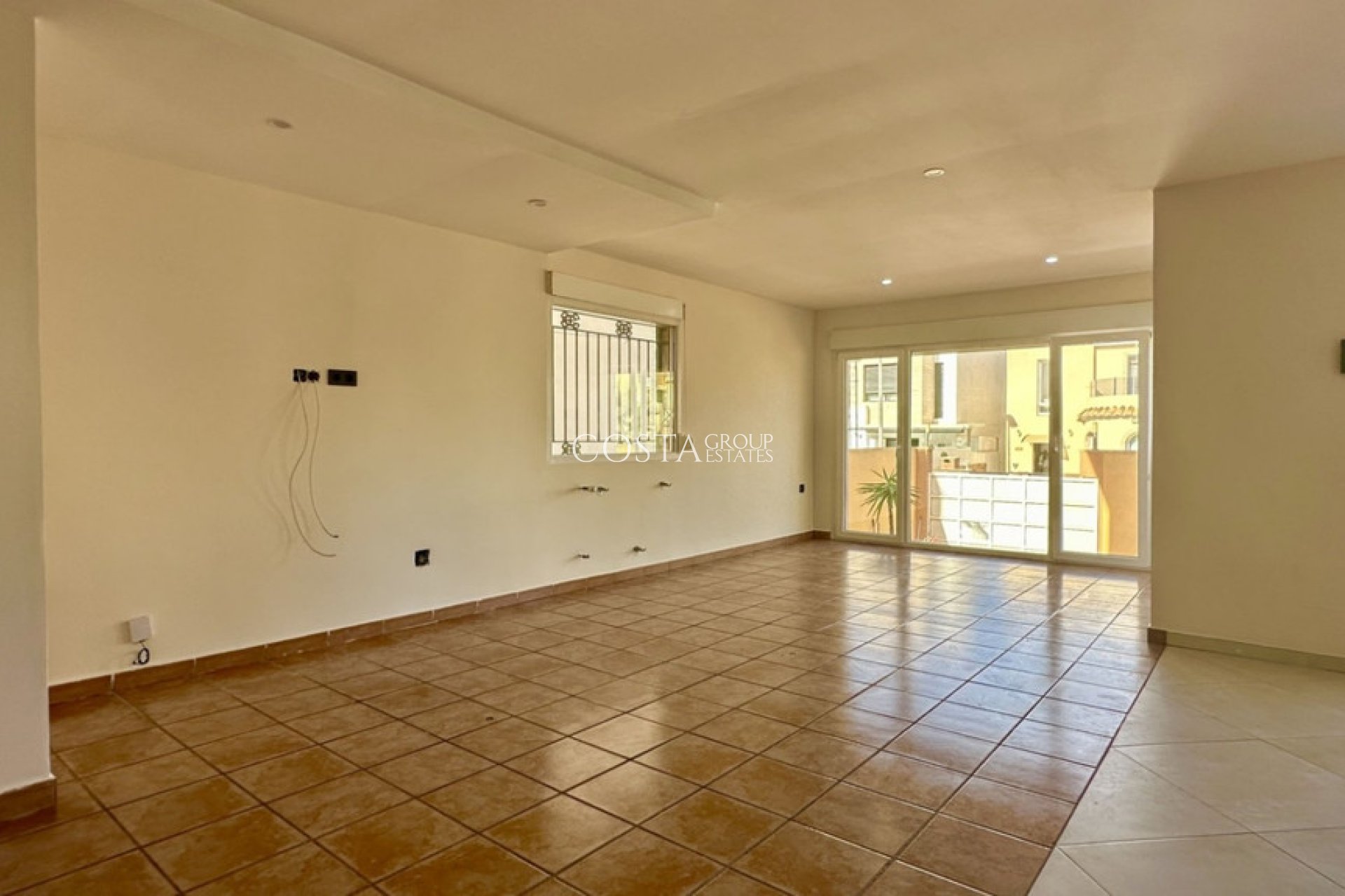 Resale - Villa -
Orihuela Costa - Villamartin