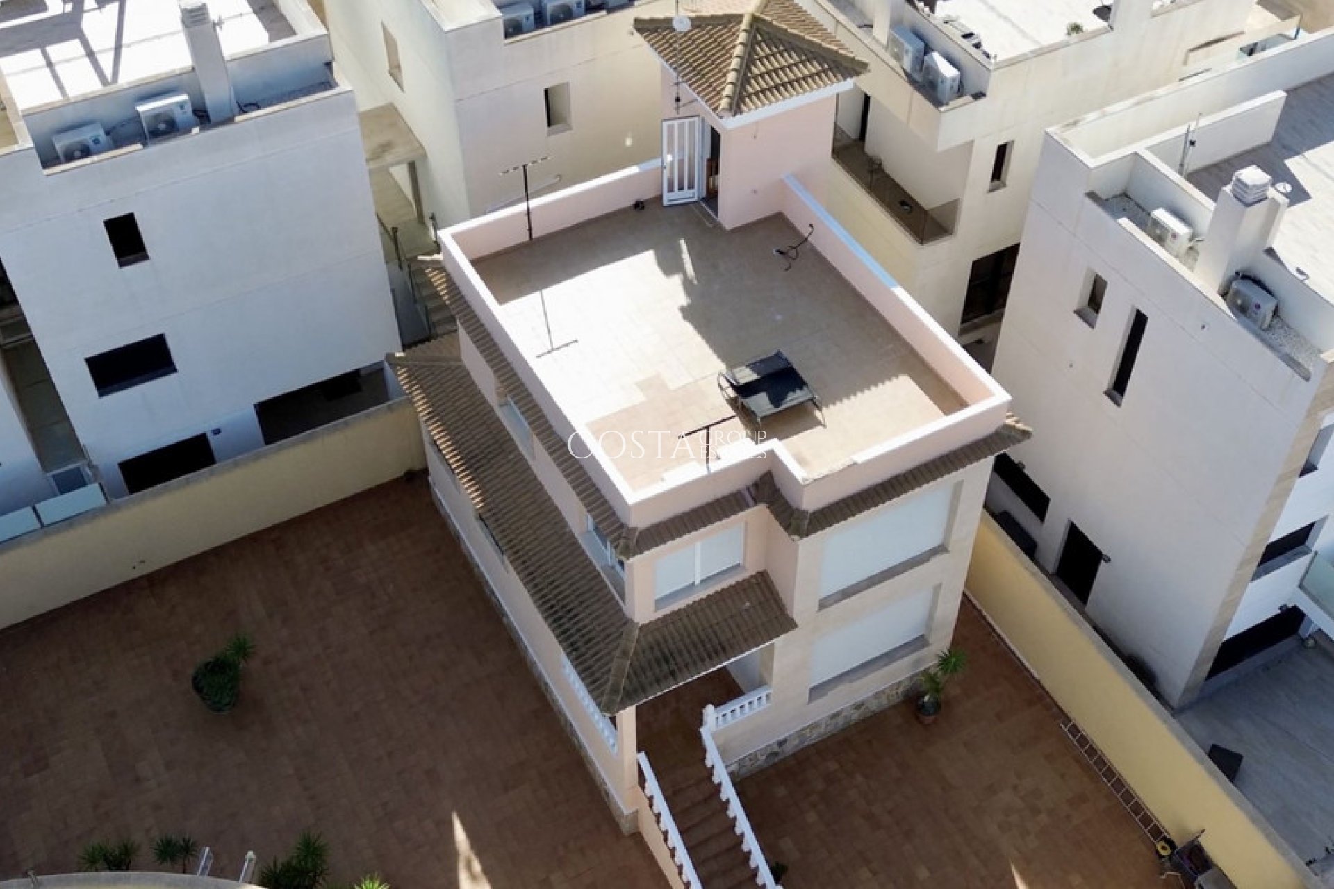 Resale - Villa -
Orihuela Costa - Villamartin