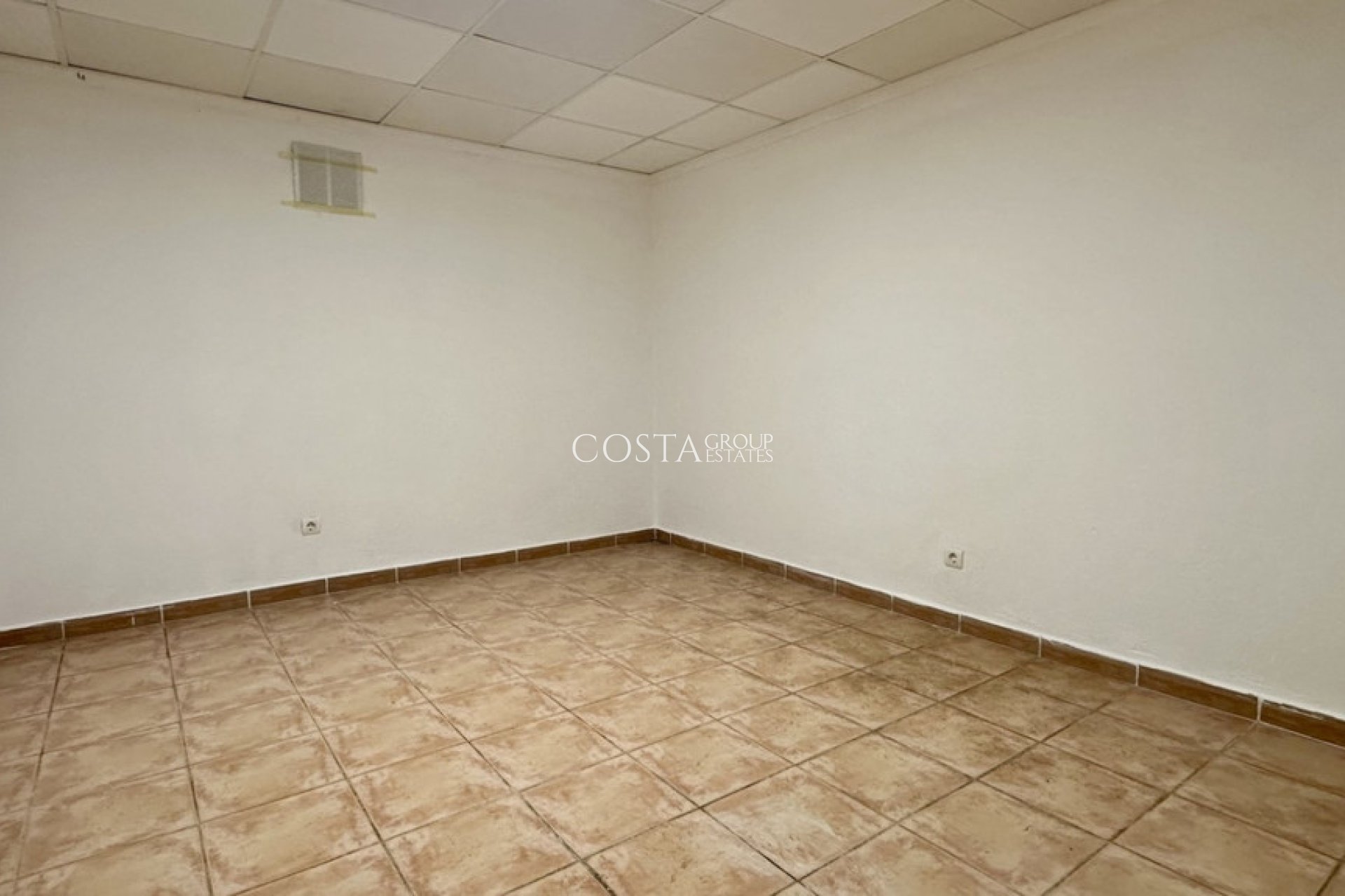 Resale - Villa -
Orihuela Costa - Villamartin