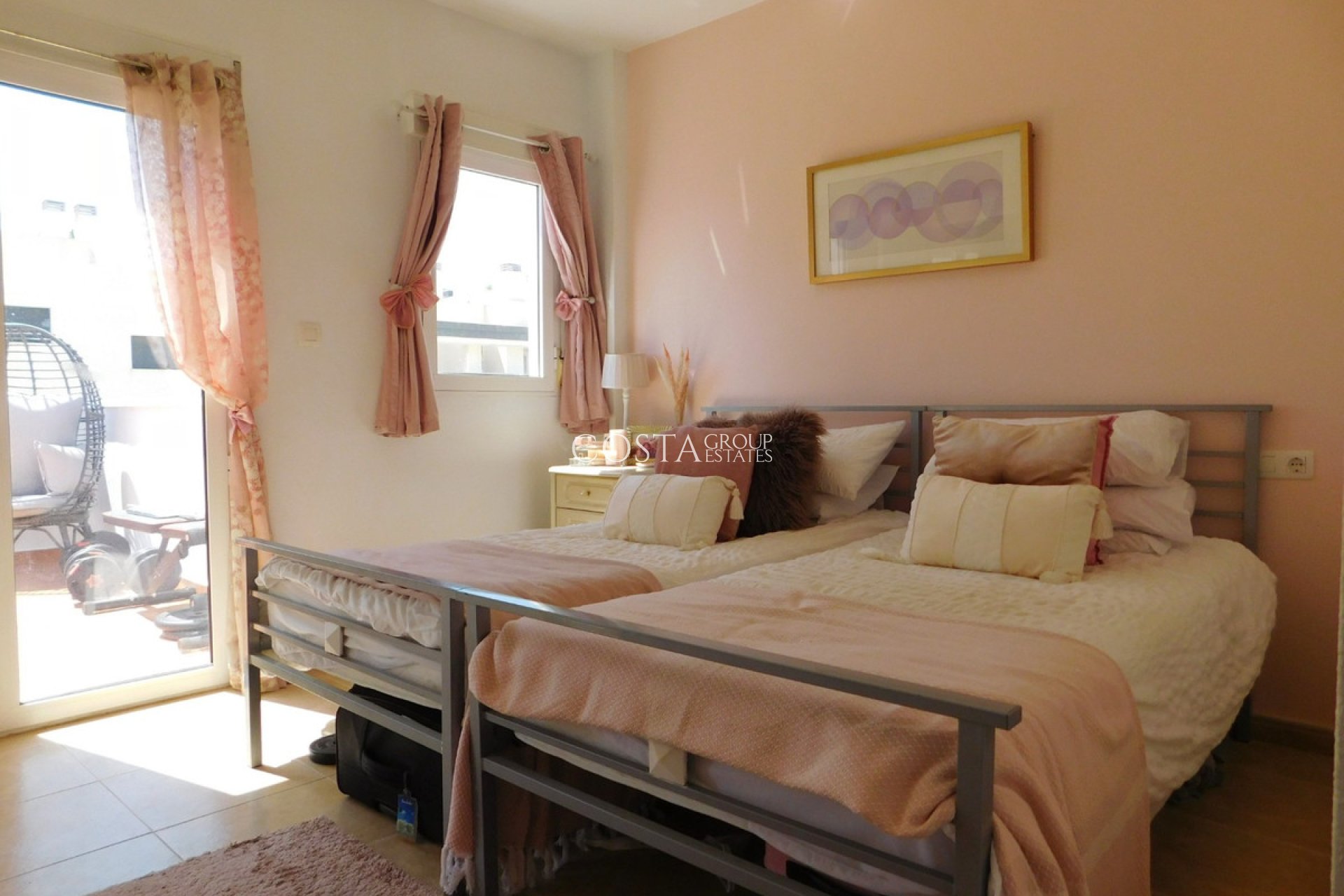 Resale - Villa -
Orihuela Costa - Villamartin