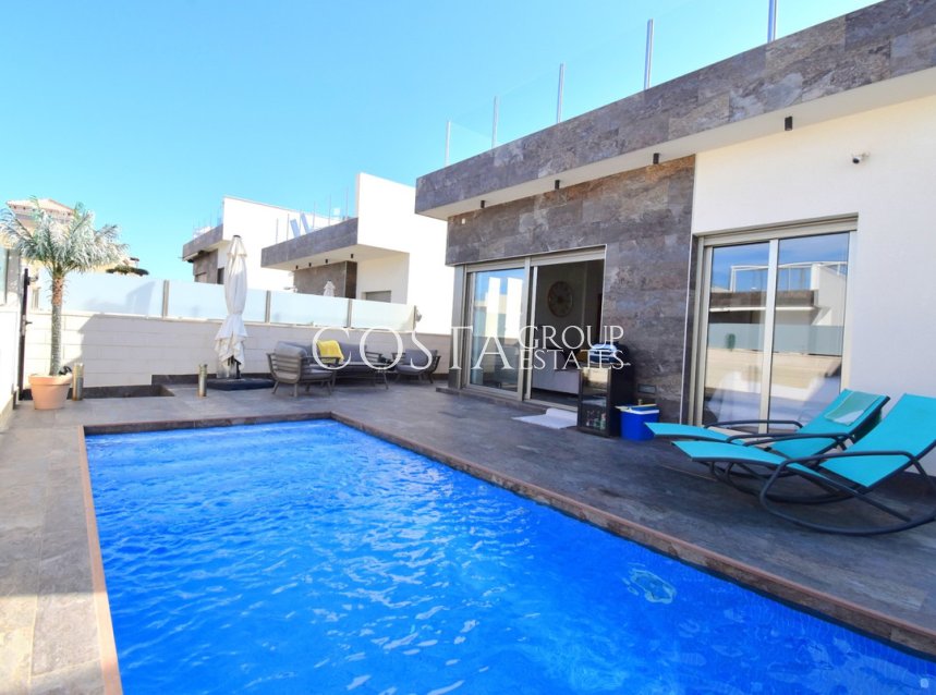 Resale - Villa -
Orihuela Costa - Villamartin