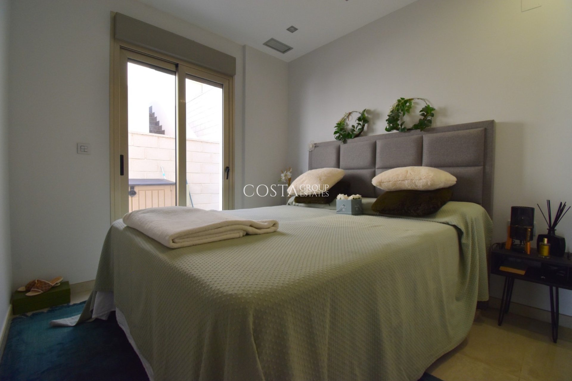 Resale - Villa -
Orihuela Costa - Villamartin