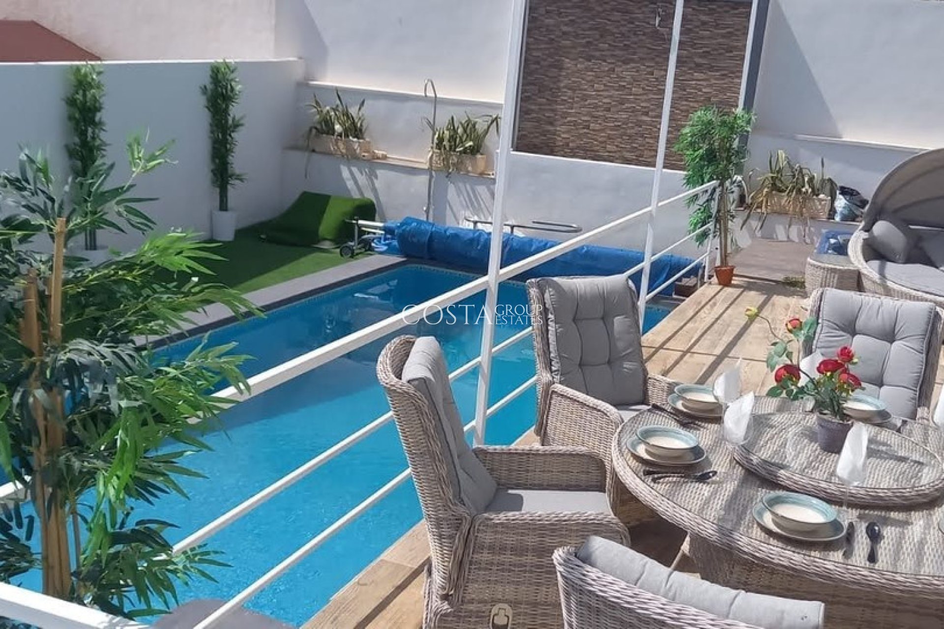 Resale - Villa -
Orihuela Costa - Villamartin