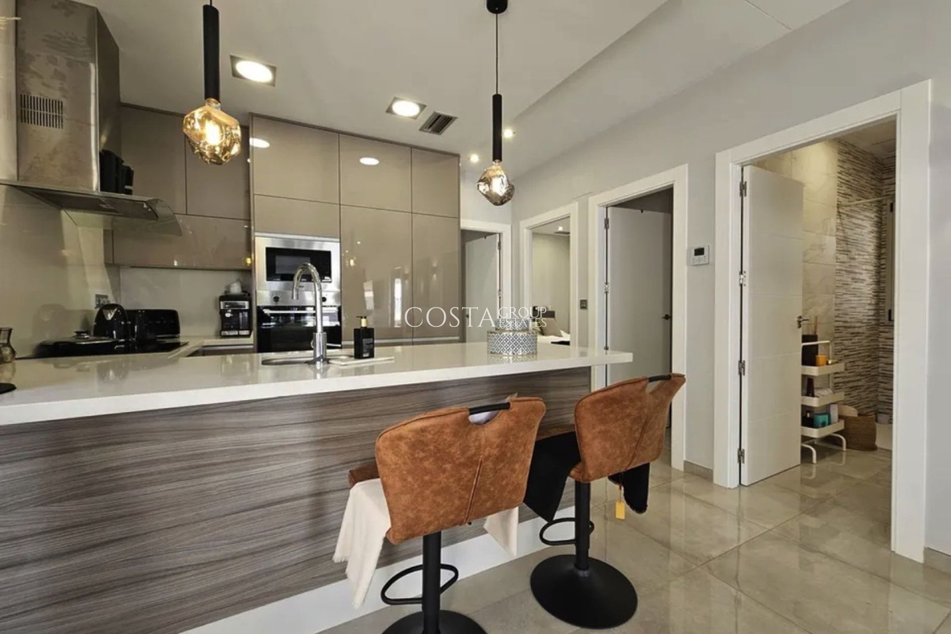 Resale - Villa -
Orihuela Costa - Villamartin