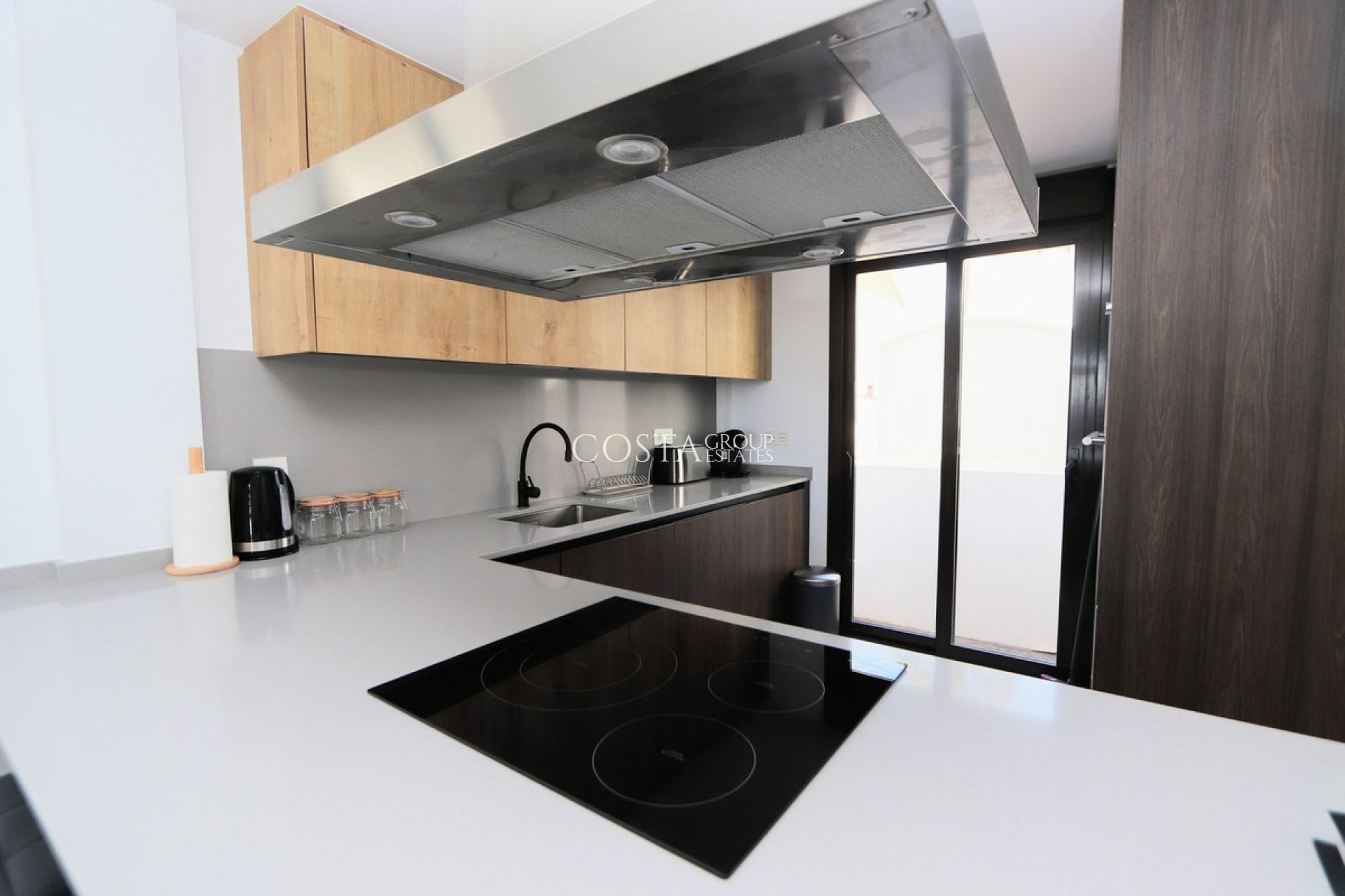 Resale - Villa -
Orihuela Costa - Villamartin