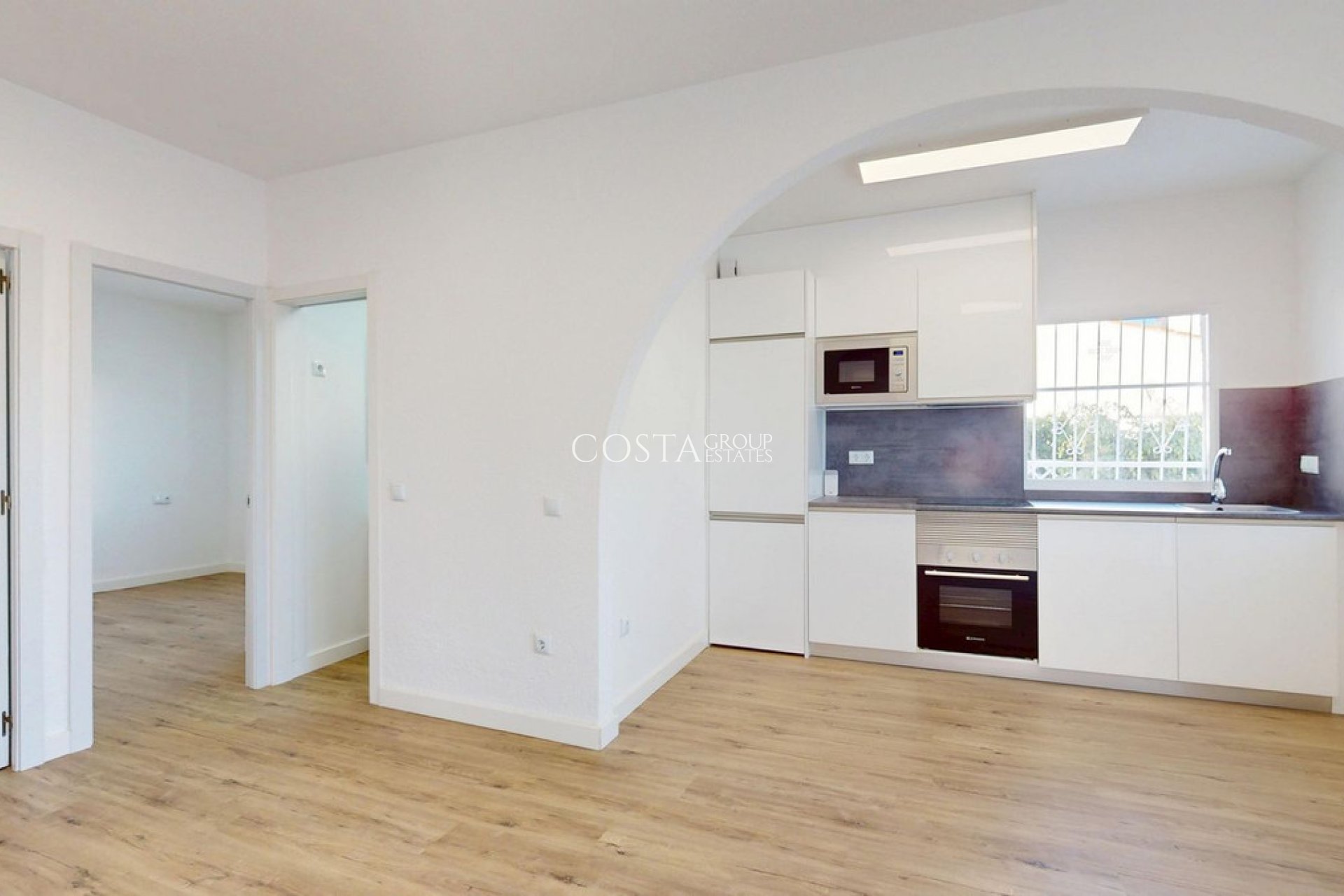 Resale - Villa -
Orihuela Costa - Villamartin