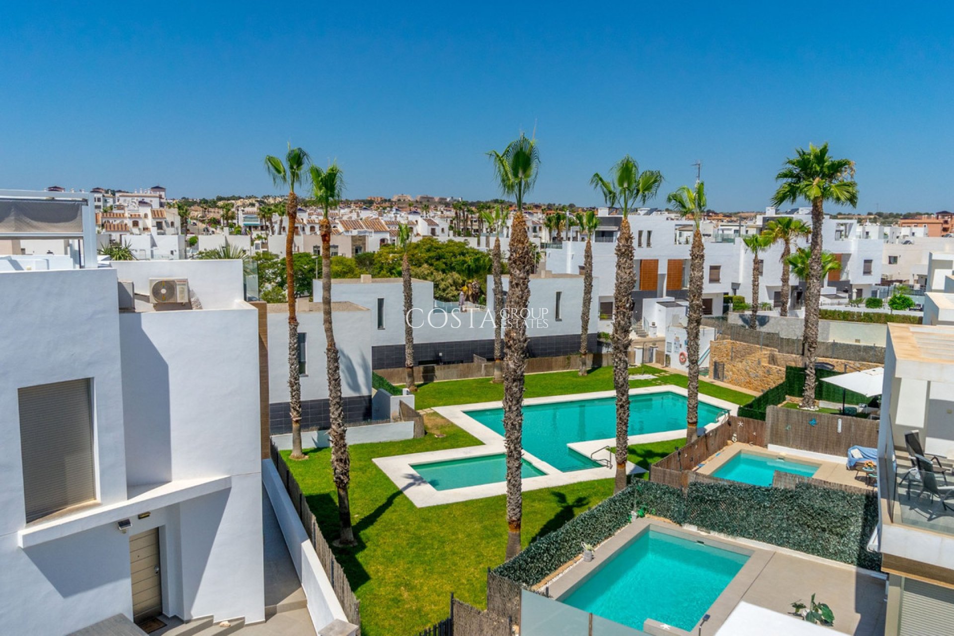 Resale - Villa -
Orihuela Costa - Villamartin