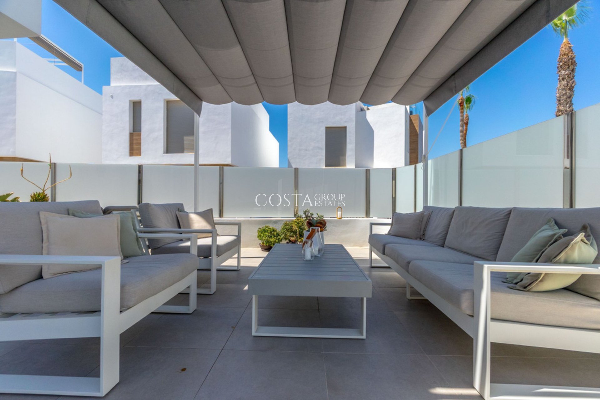 Resale - Villa -
Orihuela Costa - Villamartin