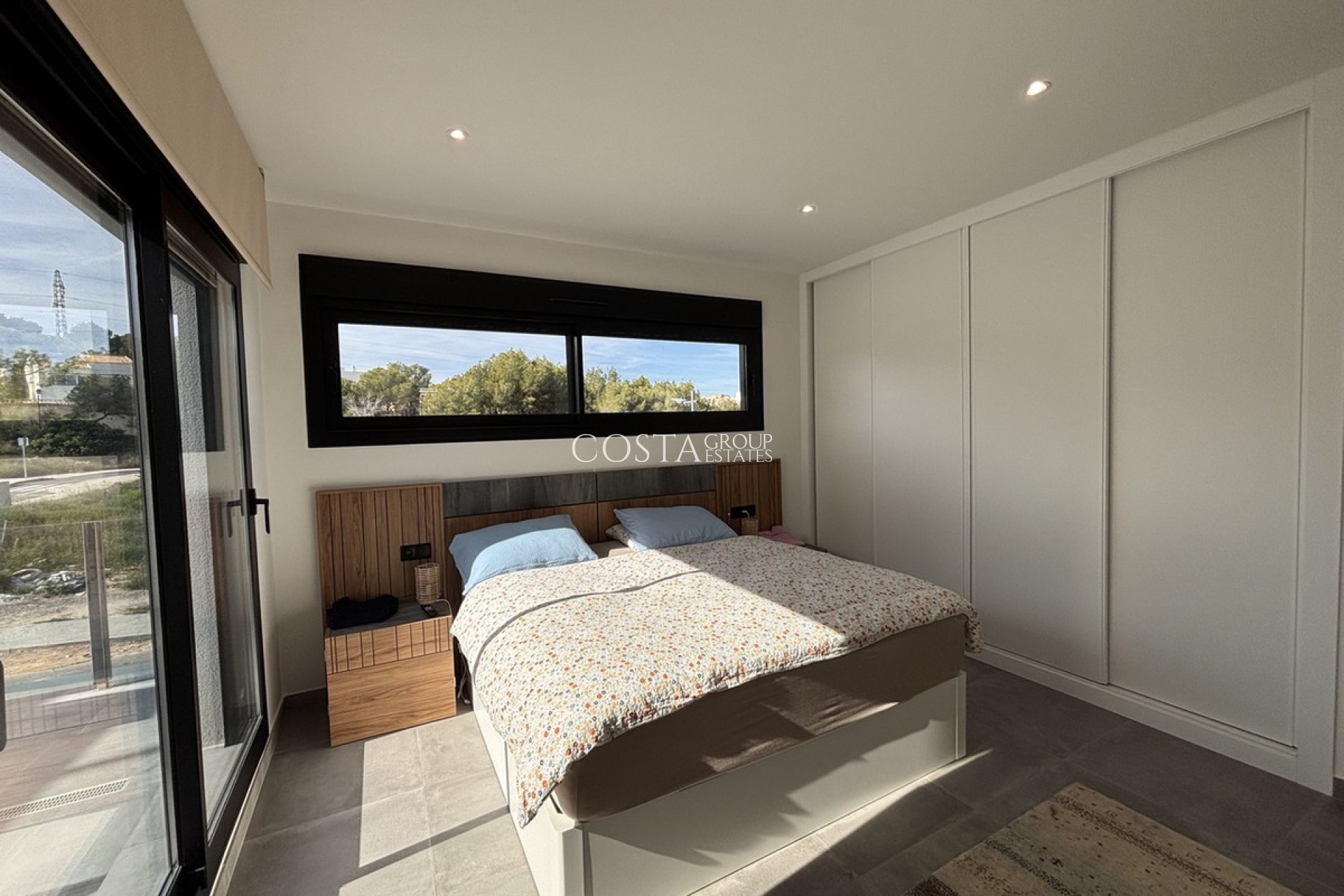 Resale - Villa -
Orihuela Costa - Villamartin