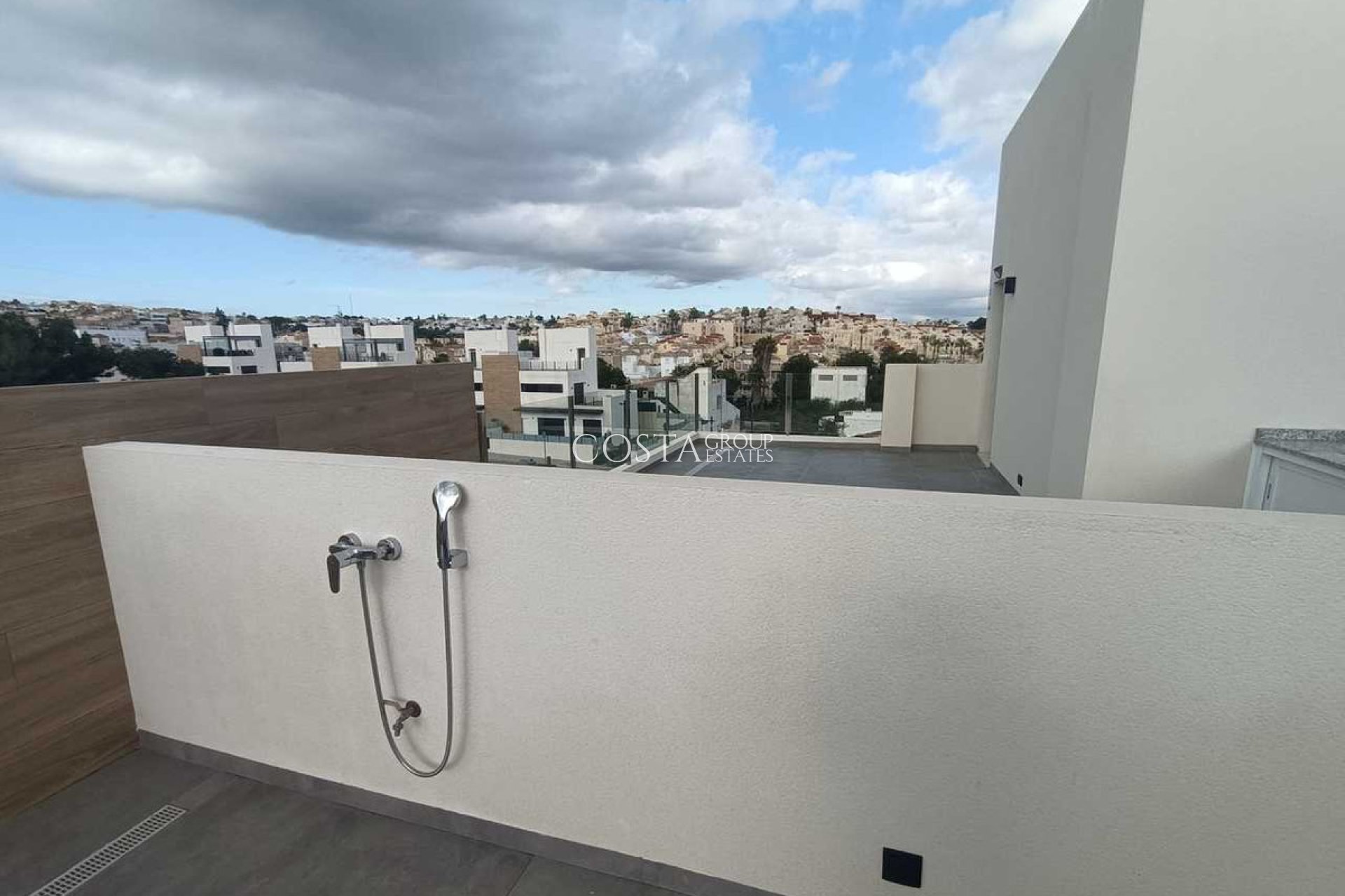 Resale - Villa -
Orihuela Costa - Villamartin